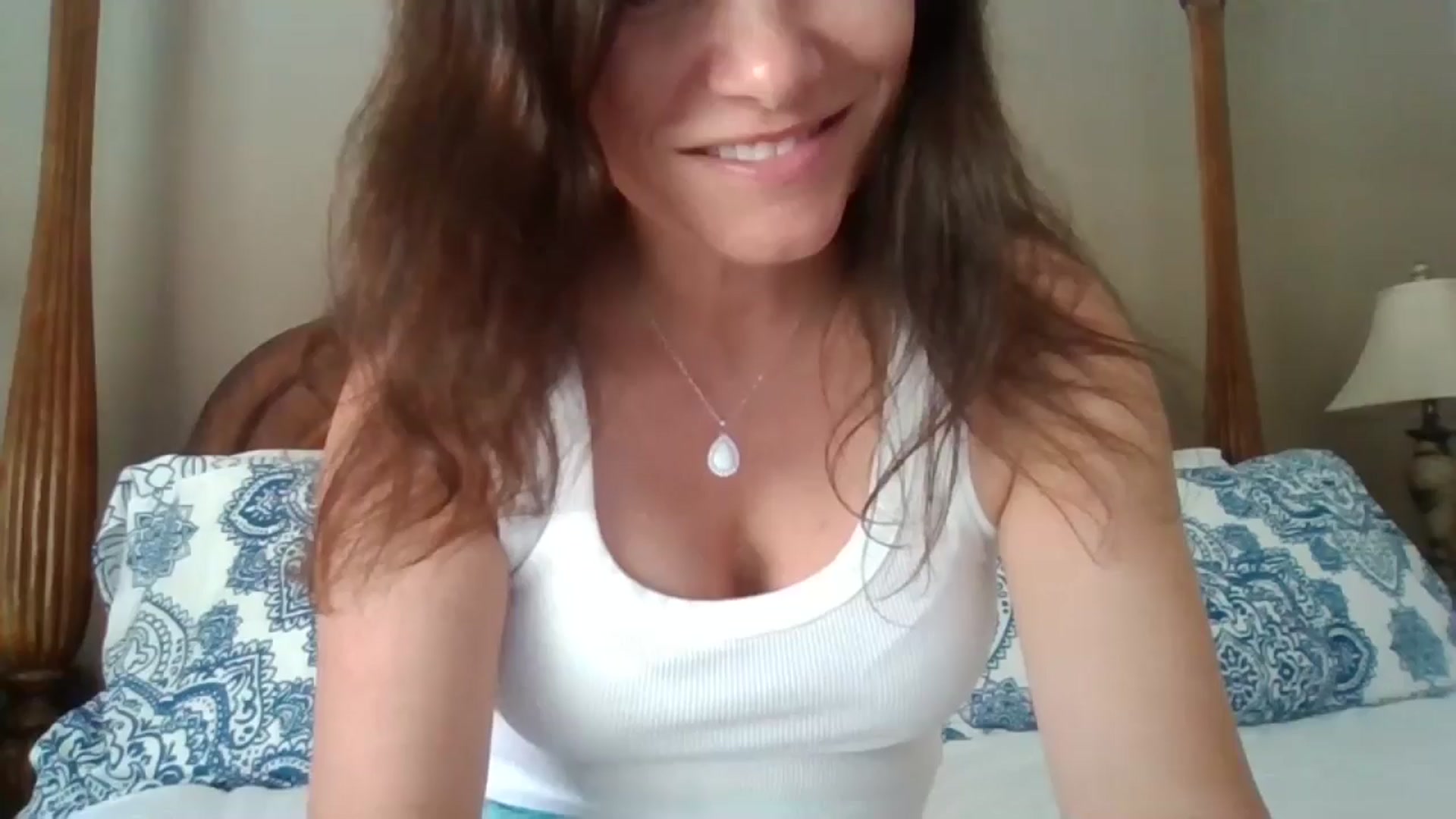 Gallery image thumbnail from LVDOLL's myfreecams stream on, 06/10/2024, 21:04 image 1 of 20