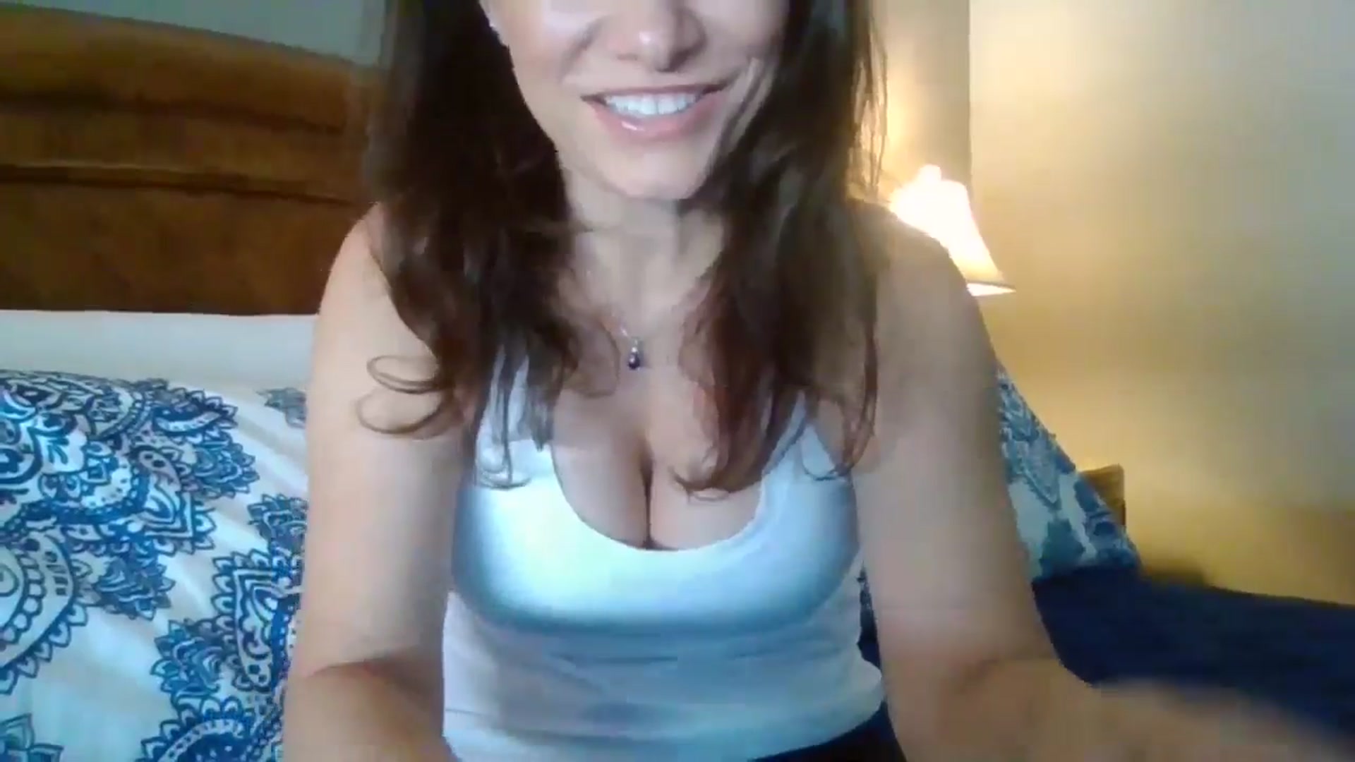 Gallery image thumbnail from LVDOLL's myfreecams stream on, 06/18/2024, 20:19 image 17 of 20