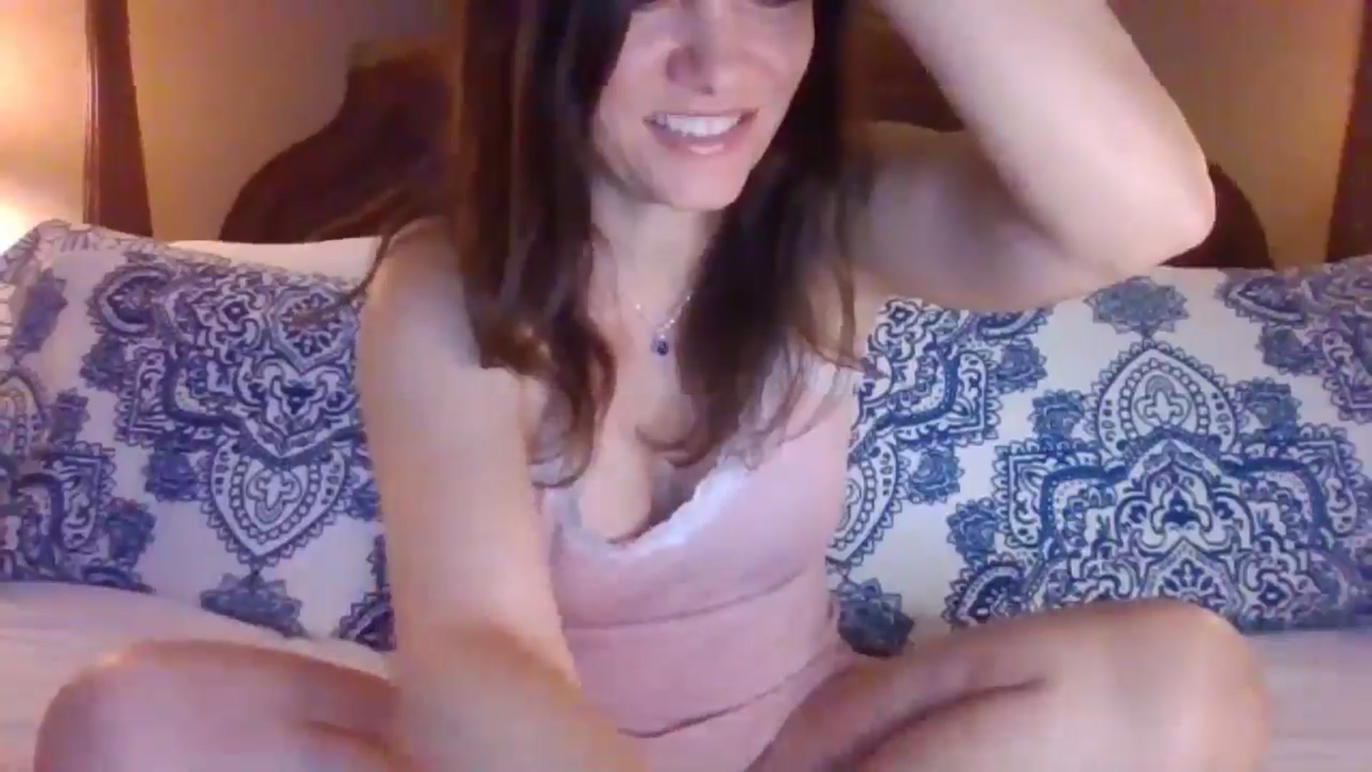 Gallery image thumbnail from LVDOLL's myfreecams stream on, 06/19/2024, 05:57 image 16 of 20