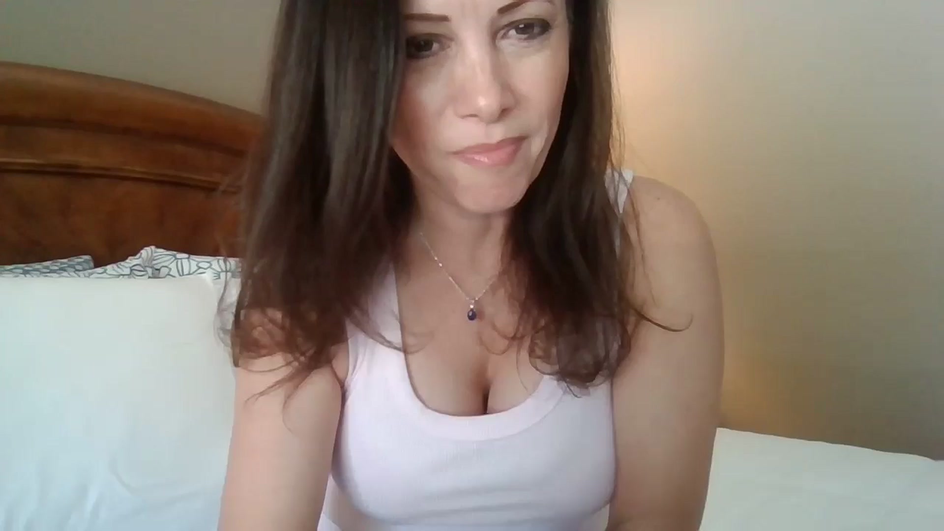 Gallery image thumbnail from LVDOLL's myfreecams stream on, 06/19/2024, 21:47 image 1 of 20