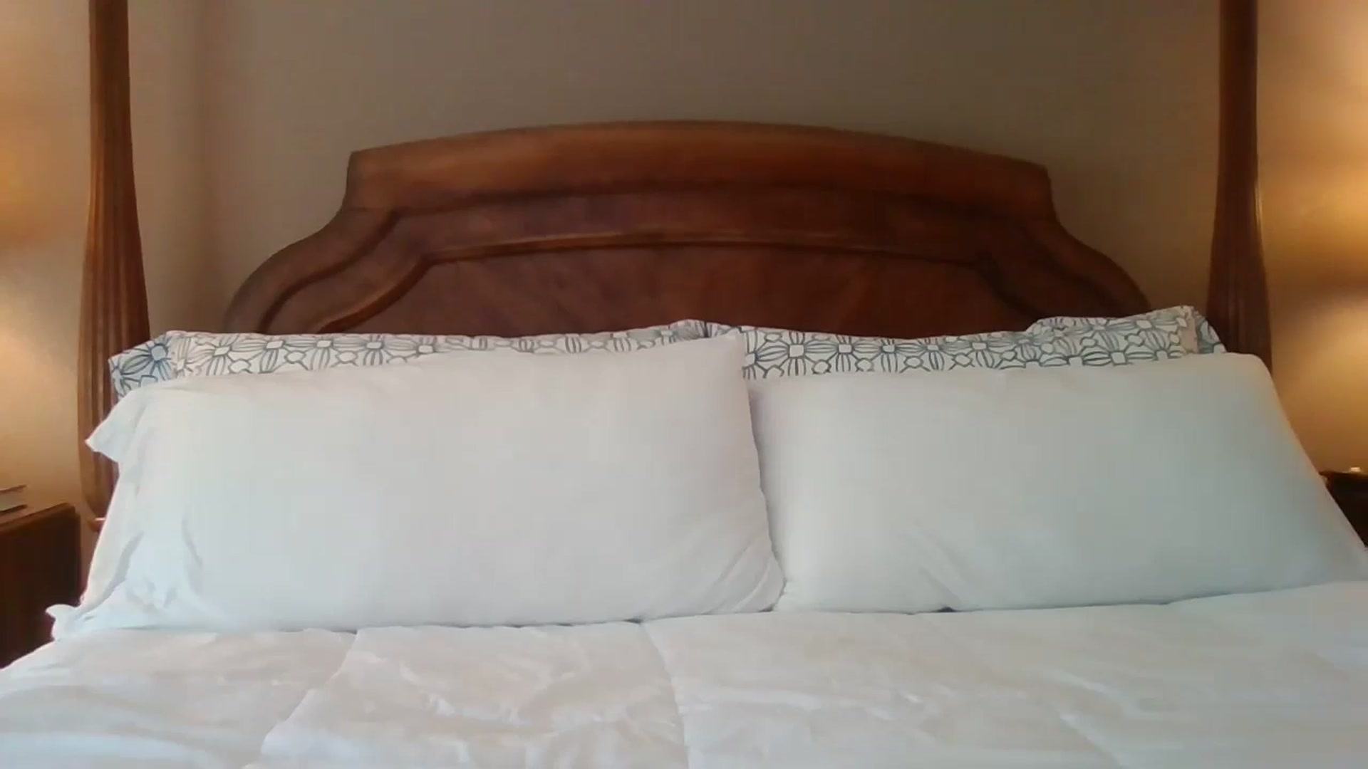 Gallery image thumbnail from LVDOLL's myfreecams stream on, 06/27/2024, 24:25 image 18 of 20