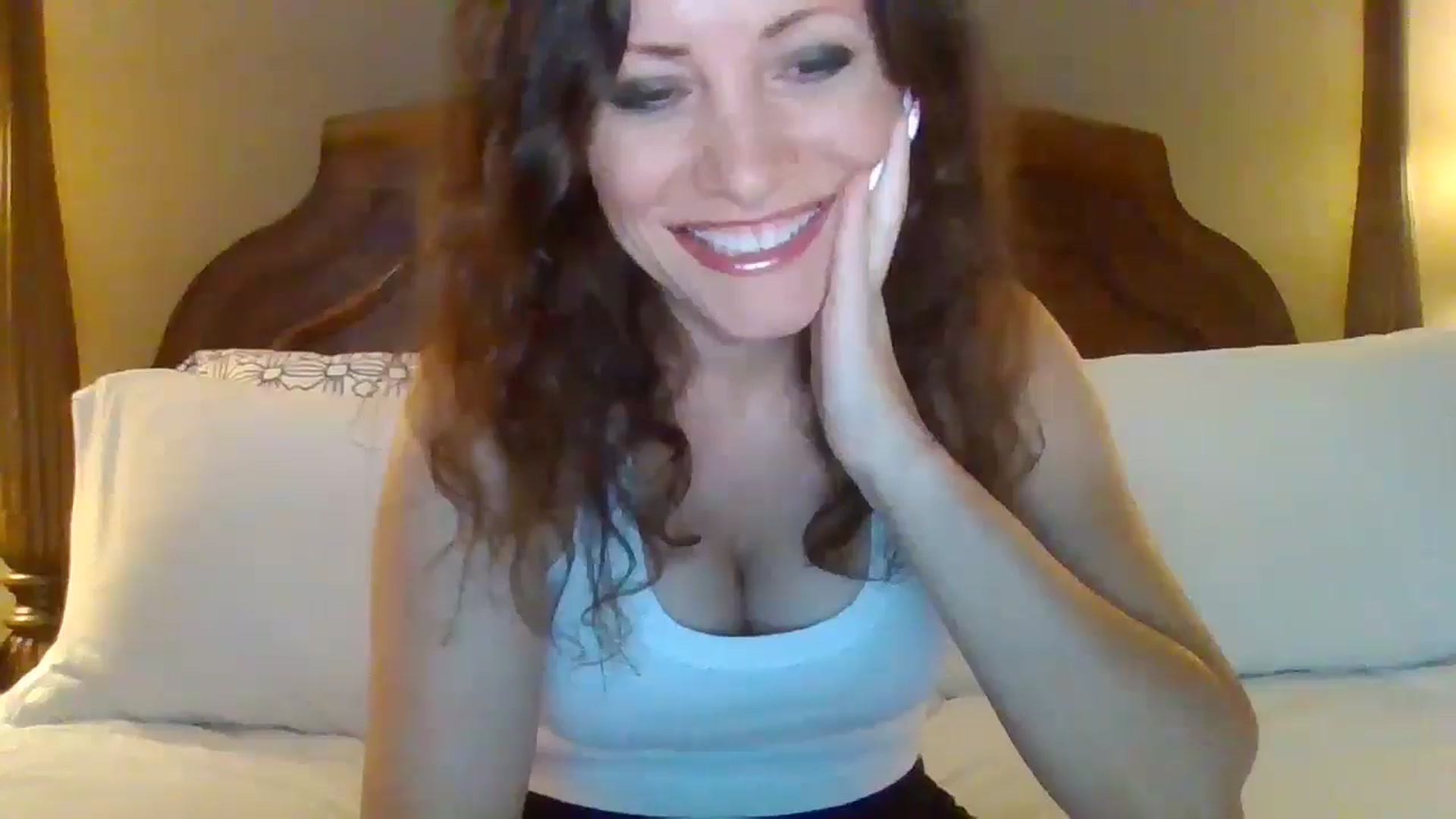 Gallery image thumbnail from LVDOLL's myfreecams stream on, 06/28/2024, 04:40 image 12 of 20