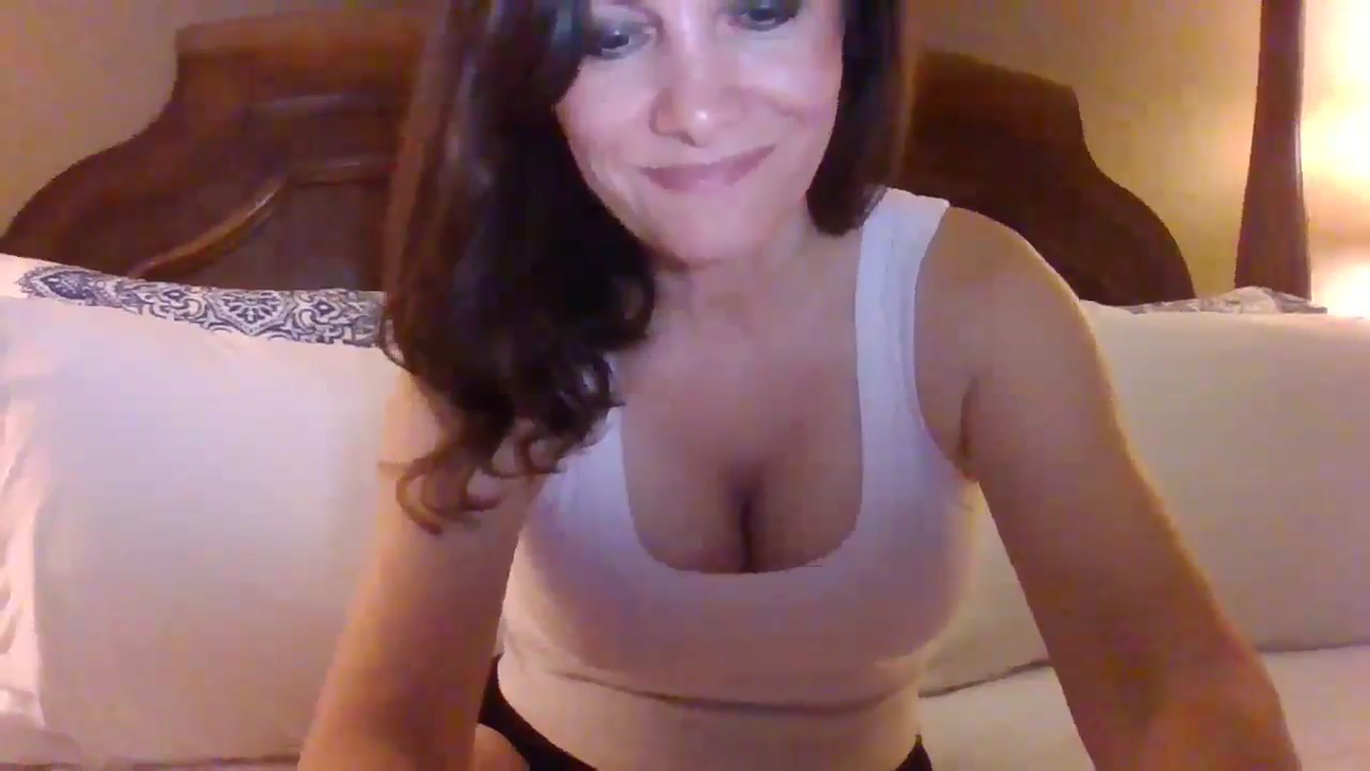 Gallery image thumbnail from LVDOLL's myfreecams stream on, 07/01/2024, 04:51 image 15 of 20