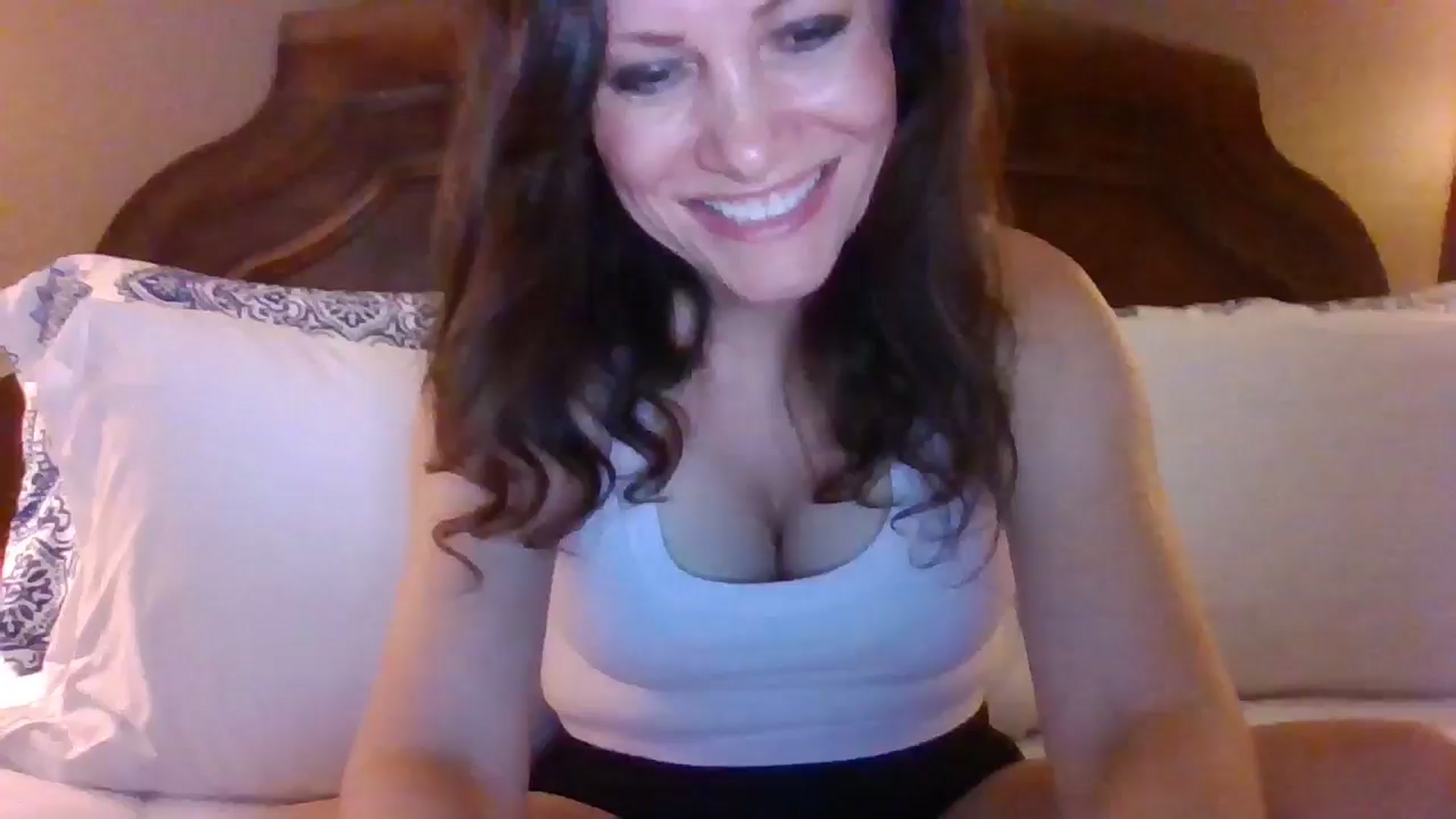 Gallery image thumbnail from LVDOLL's myfreecams stream on, 07/01/2024, 04:51 image 7 of 20