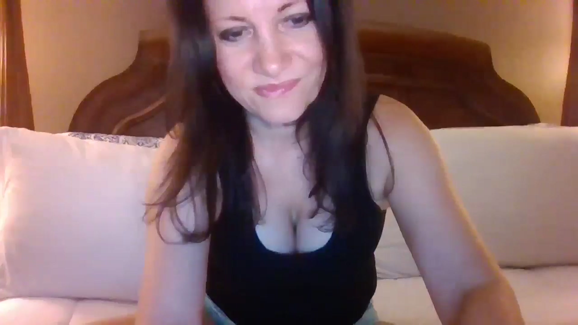 Gallery image thumbnail from LVDOLL's myfreecams stream on, 07/03/2024, 04:23 image 14 of 20