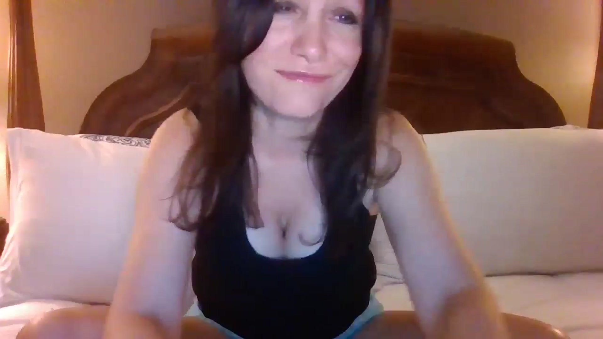 Gallery image thumbnail from LVDOLL's myfreecams stream on, 07/03/2024, 04:23 image 8 of 20
