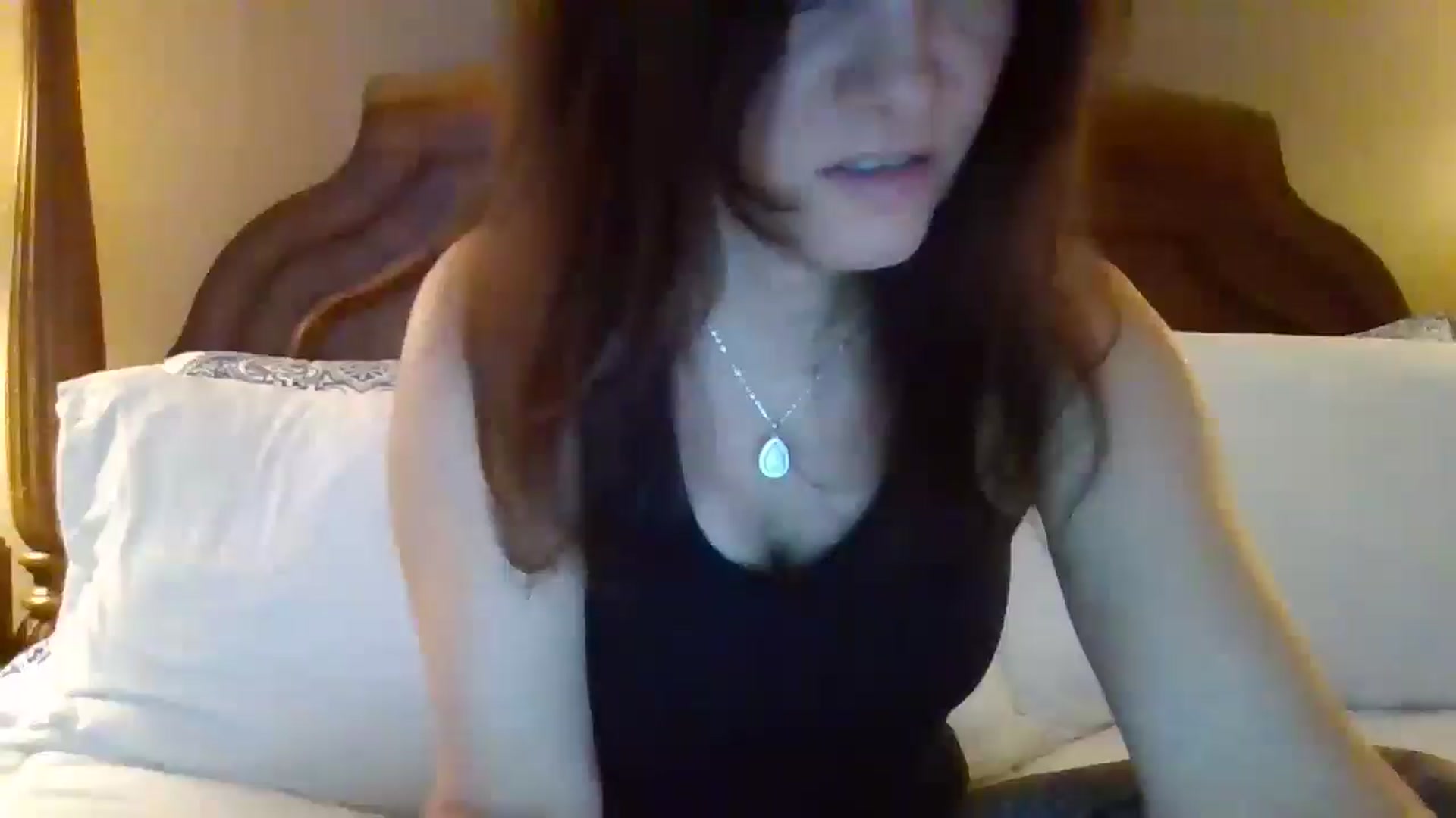 Gallery image thumbnail from LVDOLL's myfreecams stream on, 07/08/2024, 22:35 image 1 of 20
