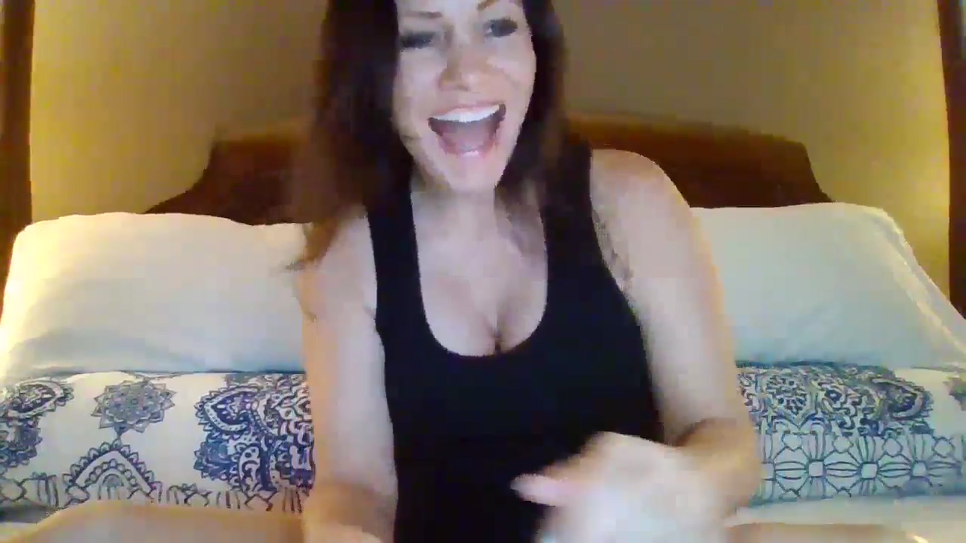 Gallery image thumbnail from LVDOLL's myfreecams stream on, 07/09/2024, 03:57 image 11 of 20
