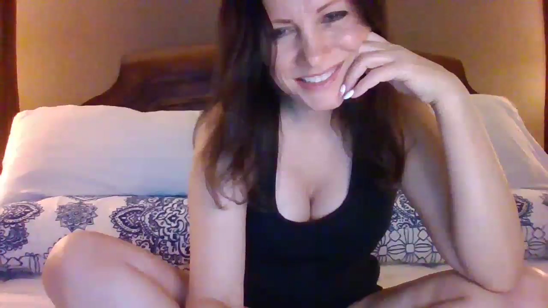 Gallery image thumbnail from LVDOLL's myfreecams stream on, 07/09/2024, 03:57 image 18 of 20