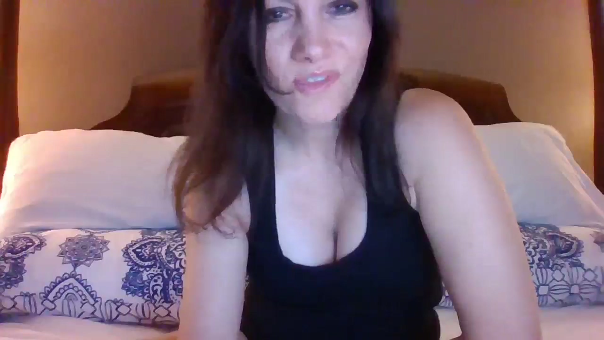 Gallery image thumbnail from LVDOLL's myfreecams stream on, 07/09/2024, 03:57 image 13 of 20