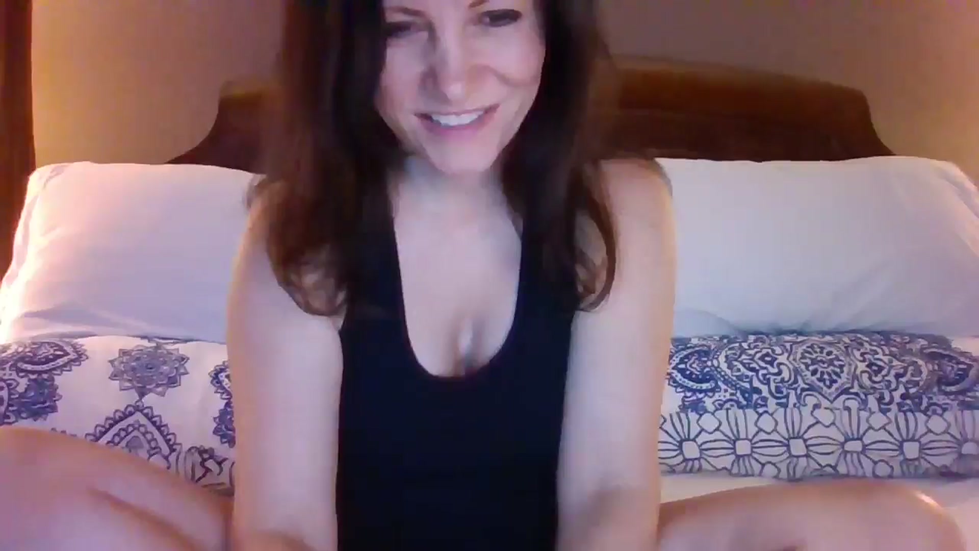 Gallery image thumbnail from LVDOLL's myfreecams stream on, 07/09/2024, 05:44 image 10 of 20