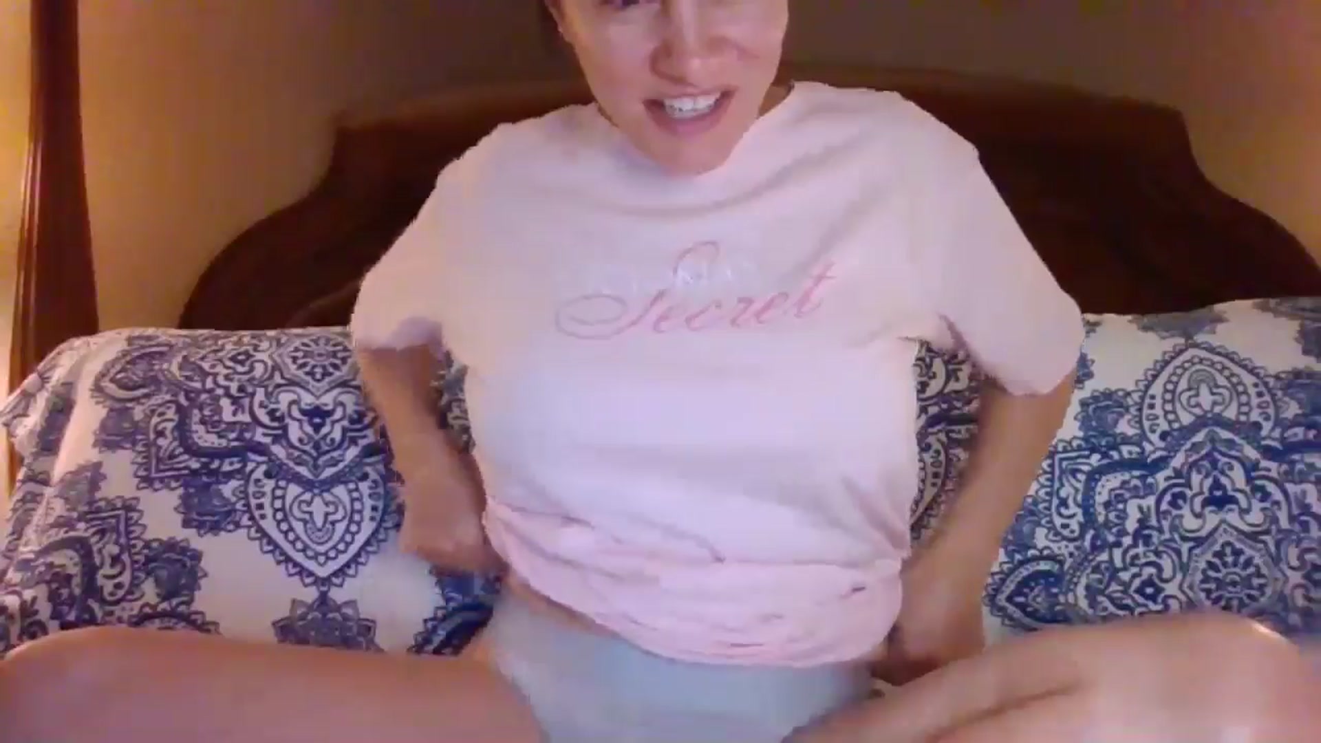Gallery image thumbnail from LVDOLL's myfreecams stream on, 07/12/2024, 06:07 image 4 of 20