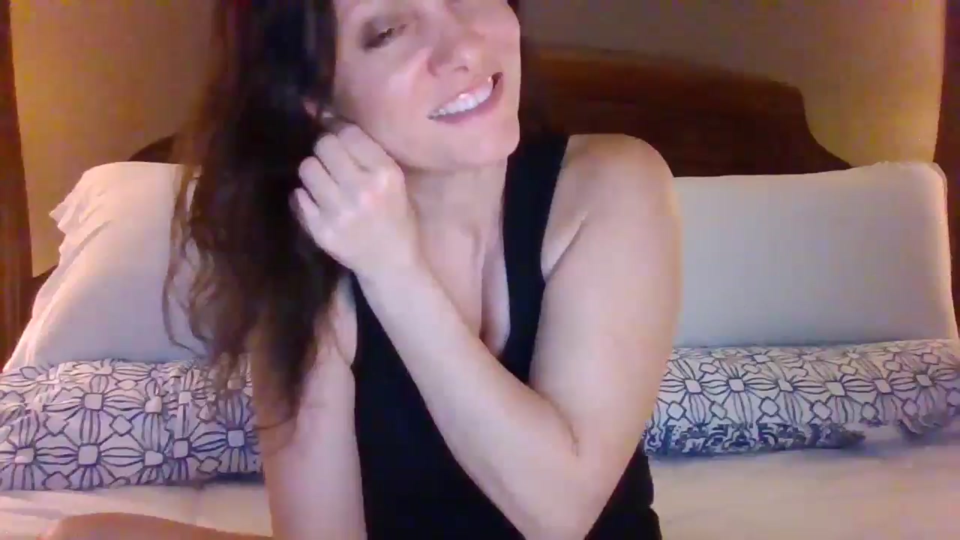 Gallery image thumbnail from LVDOLL's myfreecams stream on, 07/16/2024, 06:13 image 20 of 20
