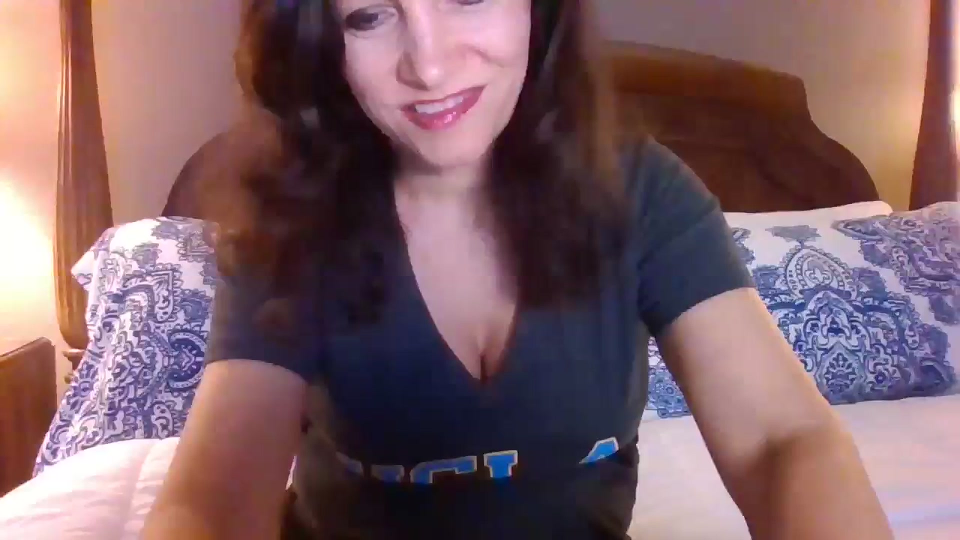 Gallery image thumbnail from LVDOLL's myfreecams stream on, 07/25/2024, 05:00 image 8 of 20