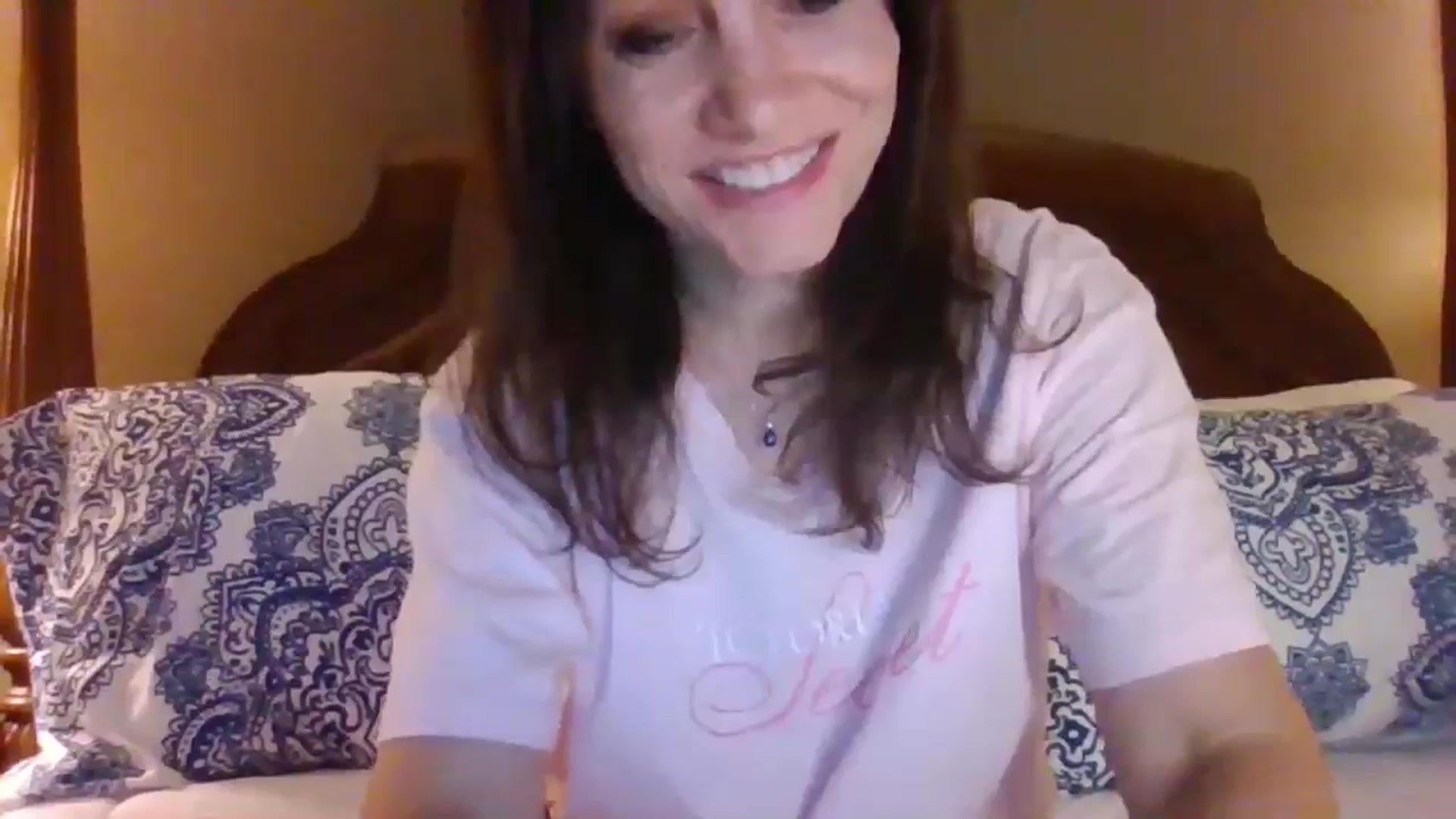 Gallery image thumbnail from LVDOLL's myfreecams stream on, 08/01/2024, 05:12 image 18 of 20