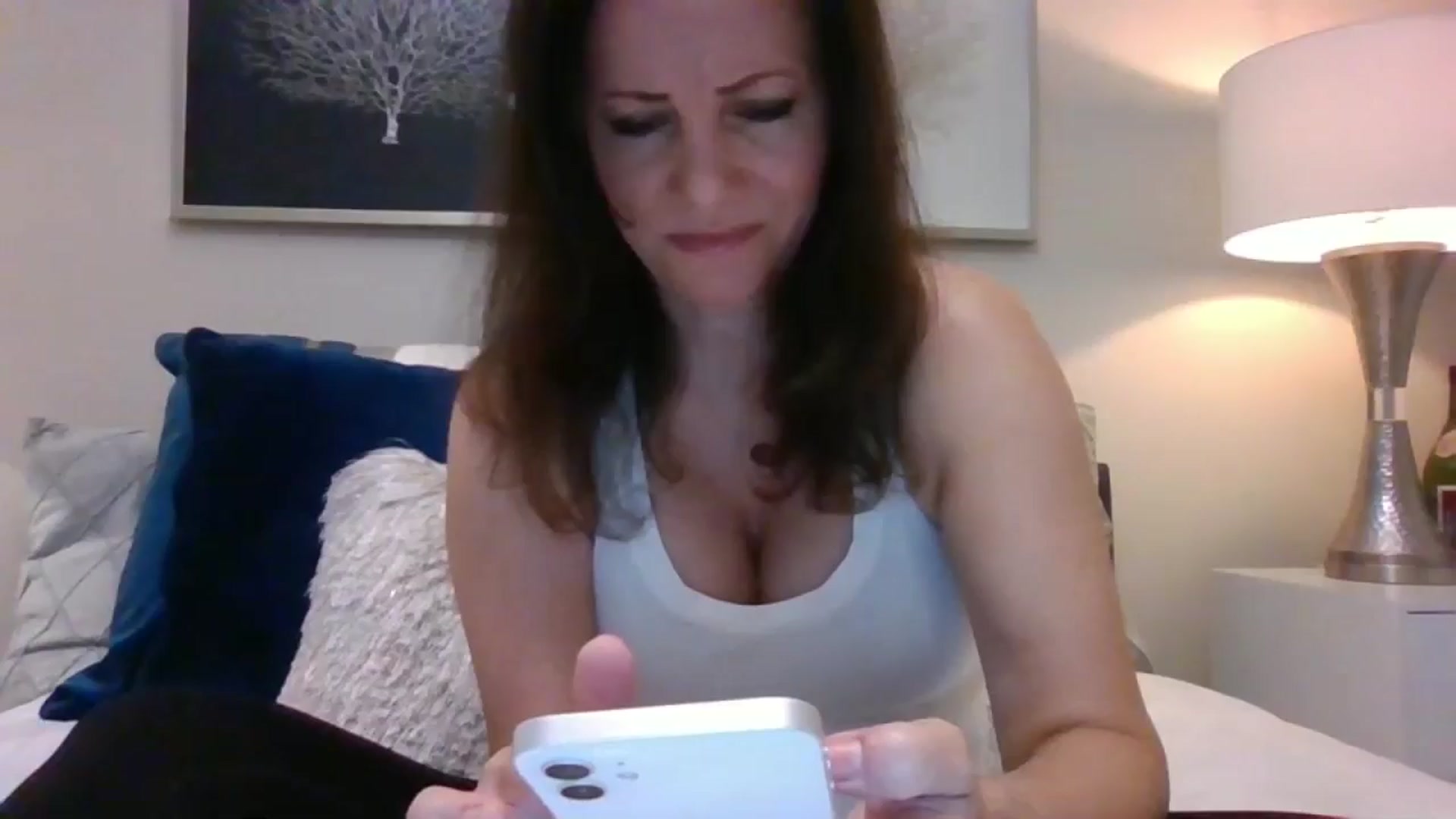 Gallery image thumbnail from LVDOLL's myfreecams stream on, 08/15/2024, 02:52 image 5 of 20