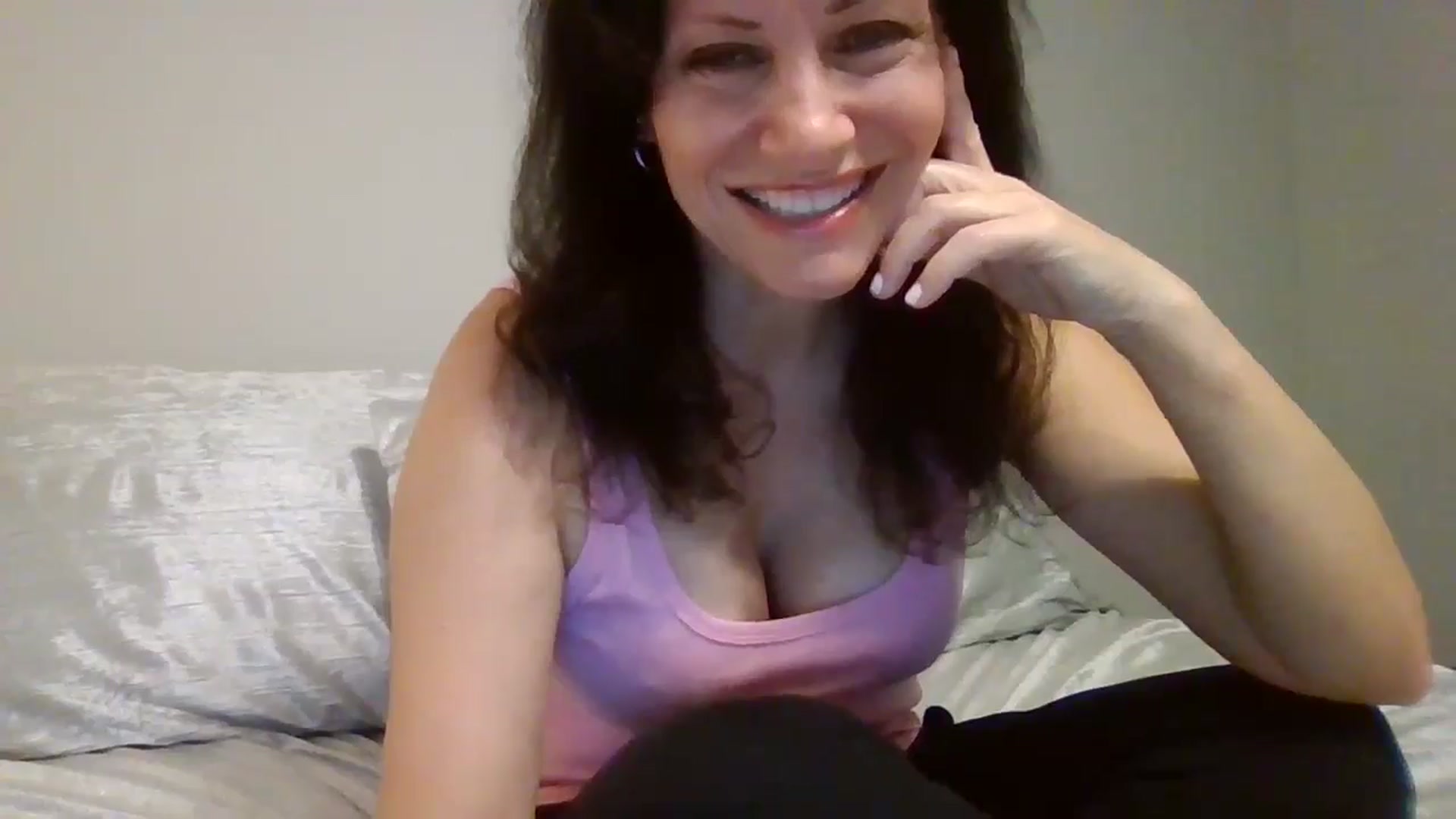 Gallery image thumbnail from LVDOLL's myfreecams stream on, 08/26/2024, 02:17 image 5 of 20
