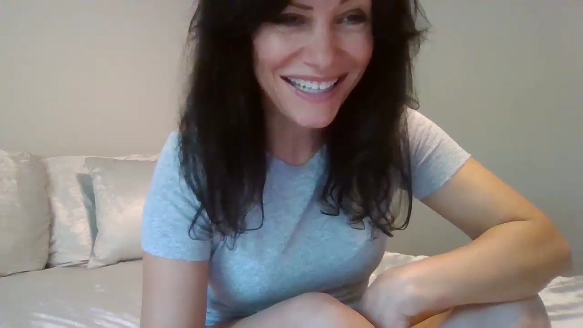 Gallery image thumbnail from LVDOLL's myfreecams stream on, 08/27/2024, 20:00 image 5 of 20
