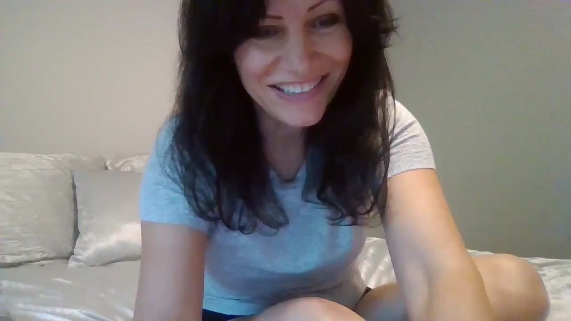 Gallery image thumbnail from LVDOLL's myfreecams stream on, 08/27/2024, 22:31 image 3 of 20