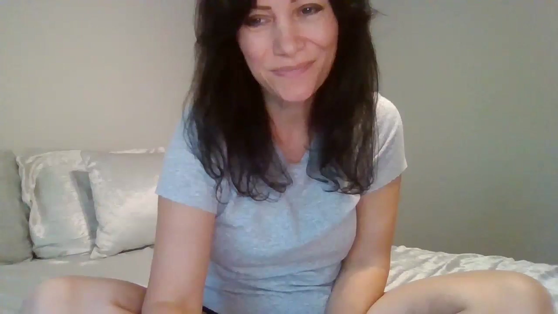 Gallery image thumbnail from LVDOLL's myfreecams stream on, 08/27/2024, 22:31 image 10 of 20