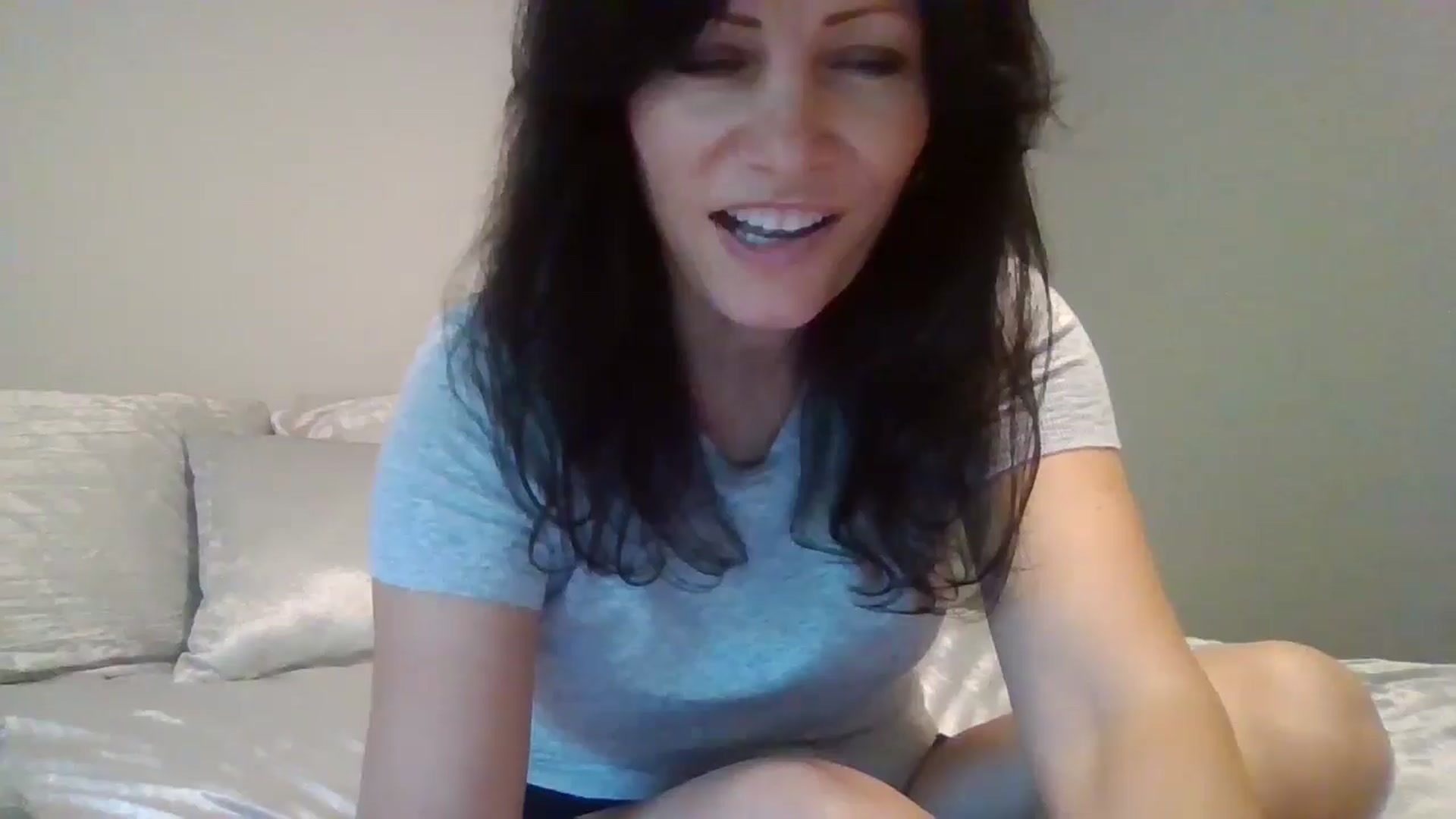 Gallery image thumbnail from LVDOLL's myfreecams stream on, 08/27/2024, 22:31 image 2 of 20