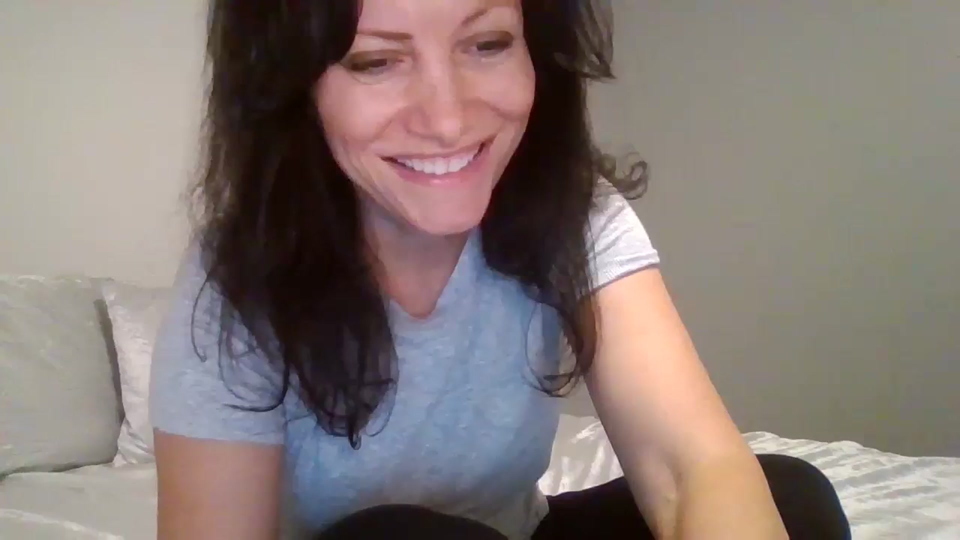 Gallery image thumbnail from LVDOLL's myfreecams stream on, 08/28/2024, 02:01 image 2 of 20