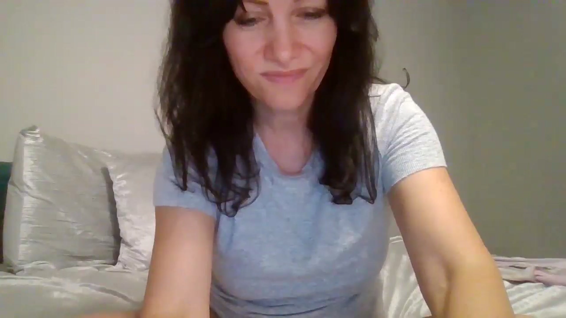 Gallery image thumbnail from LVDOLL's myfreecams stream on, 08/28/2024, 05:37 image 13 of 20