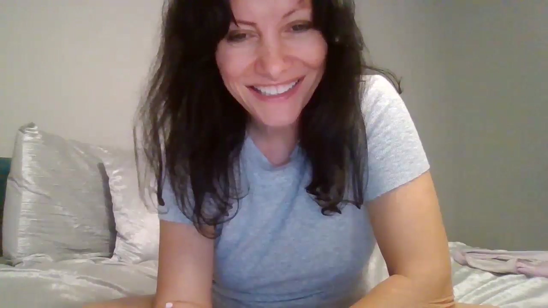 Gallery image thumbnail from LVDOLL's myfreecams stream on, 08/28/2024, 05:37 image 6 of 20