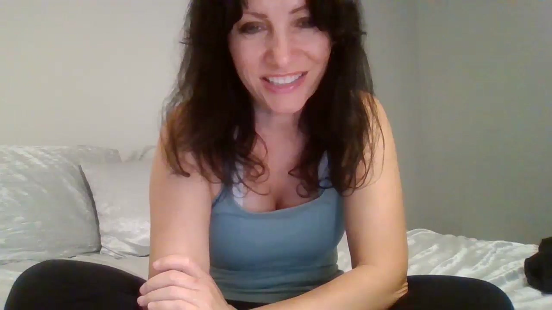 Gallery image thumbnail from LVDOLL's myfreecams stream on, 08/29/2024, 04:49 image 14 of 20