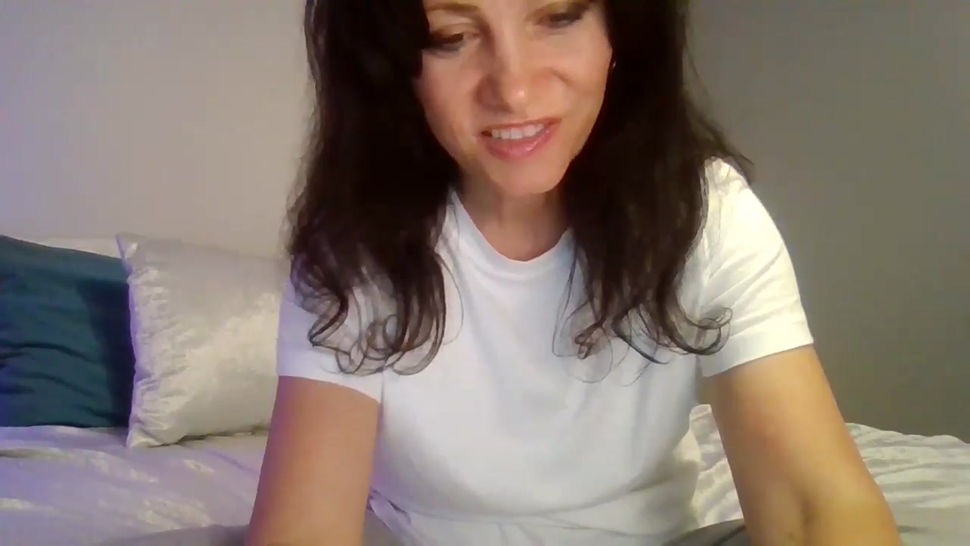 Gallery image thumbnail from LVDOLL's myfreecams stream on, 08/30/2024, 02:39 image 12 of 20