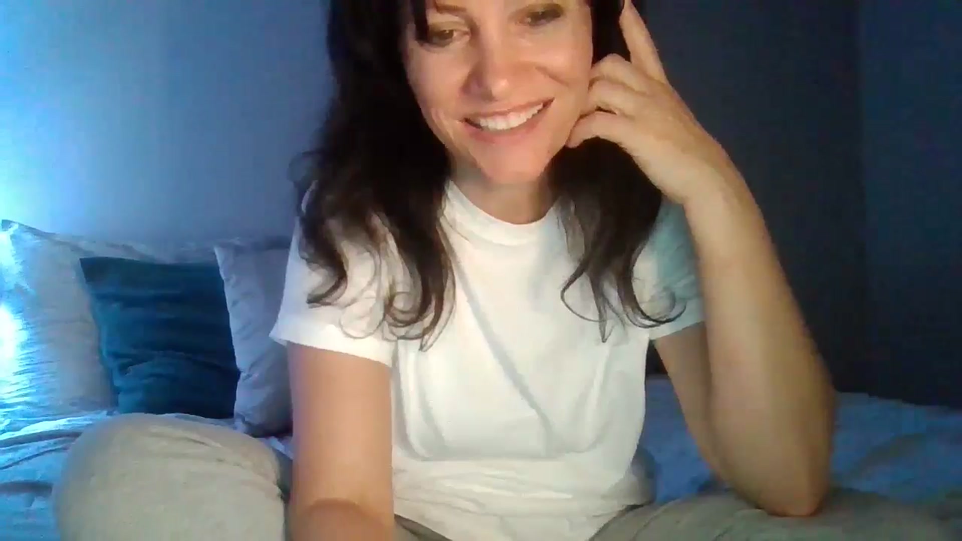 Gallery image thumbnail from LVDOLL's myfreecams stream on, 08/30/2024, 05:34 image 9 of 20