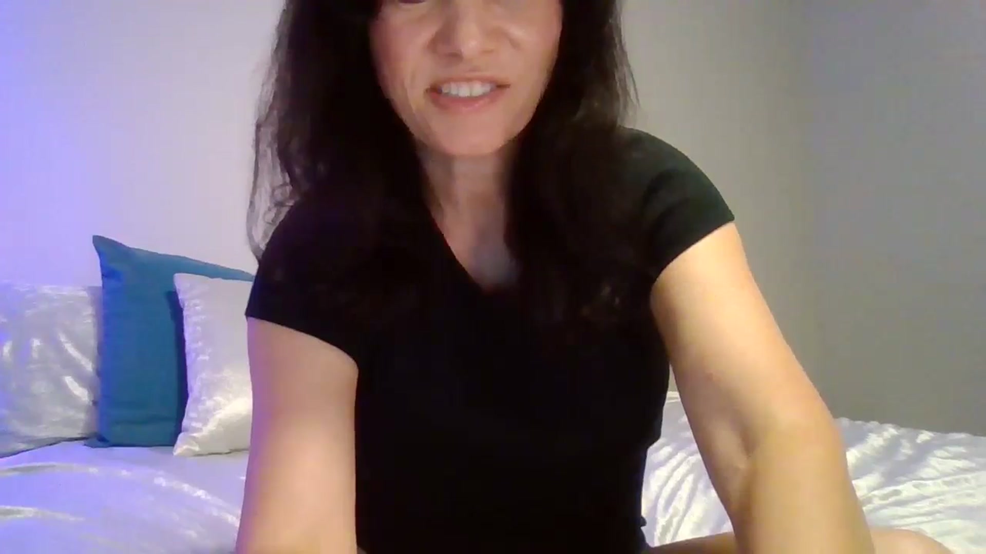 Gallery image thumbnail from LVDOLL's myfreecams stream on, 09/01/2024, 02:42 image 12 of 20