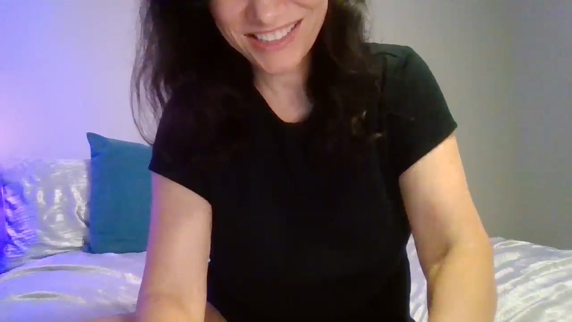 Gallery image thumbnail from LVDOLL's myfreecams stream on, 09/01/2024, 05:00 image 17 of 20