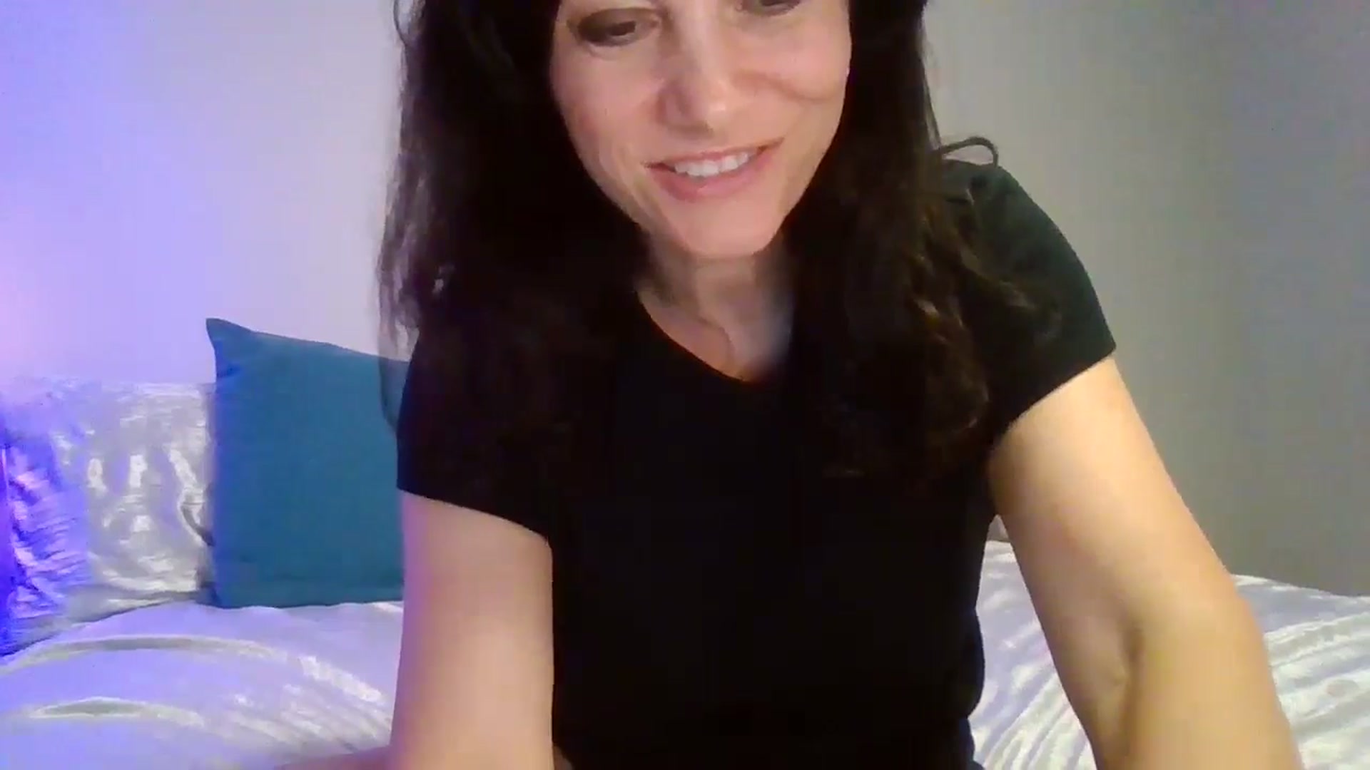 Gallery image thumbnail from LVDOLL's myfreecams stream on, 09/01/2024, 05:00 image 20 of 20
