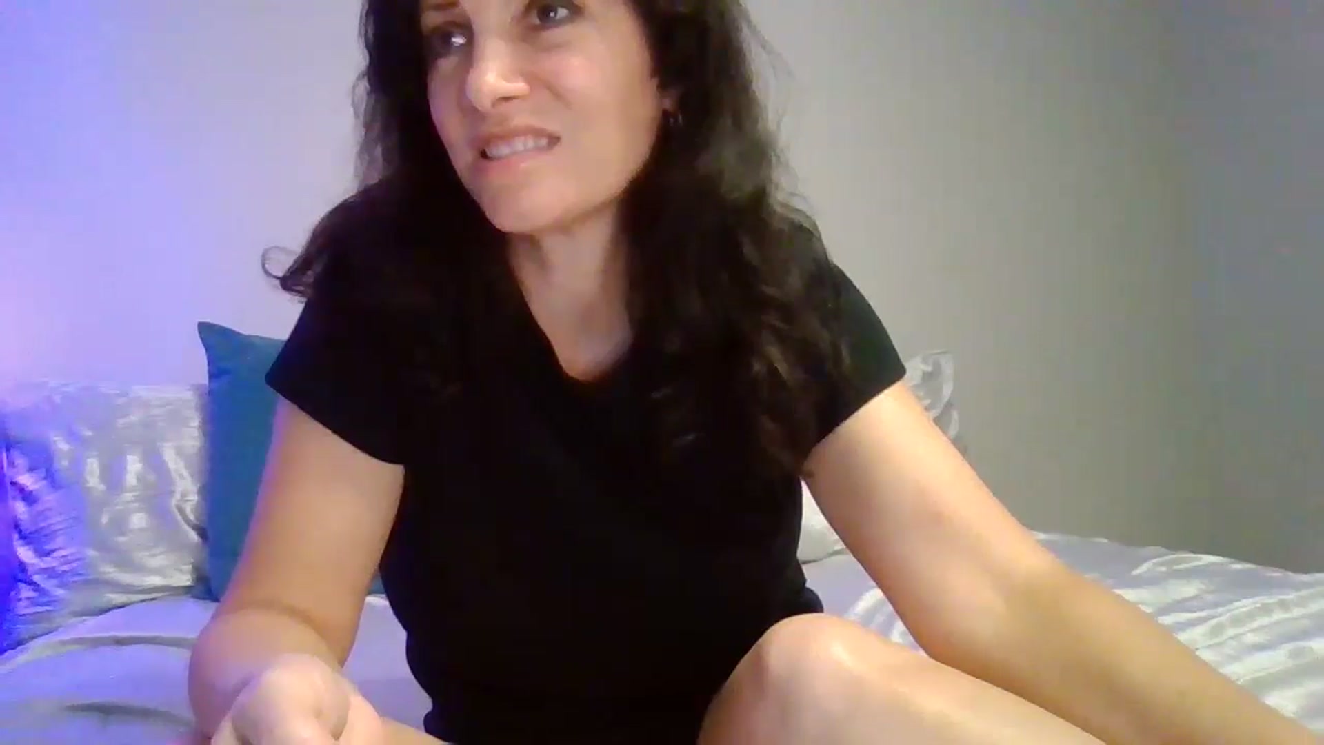Gallery image thumbnail from LVDOLL's myfreecams stream on, 09/01/2024, 05:00 image 16 of 20