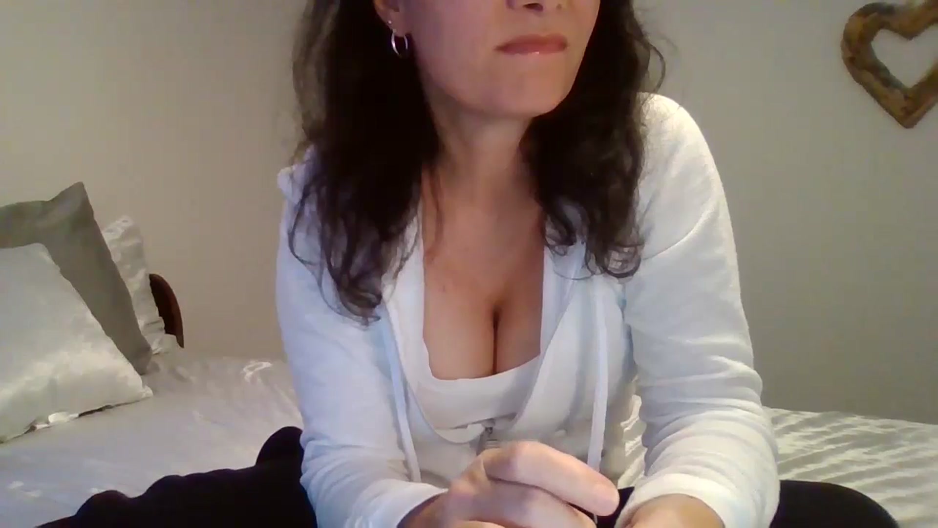 Gallery image thumbnail from LVDOLL's myfreecams stream on, 09/02/2024, 02:54 image 10 of 20