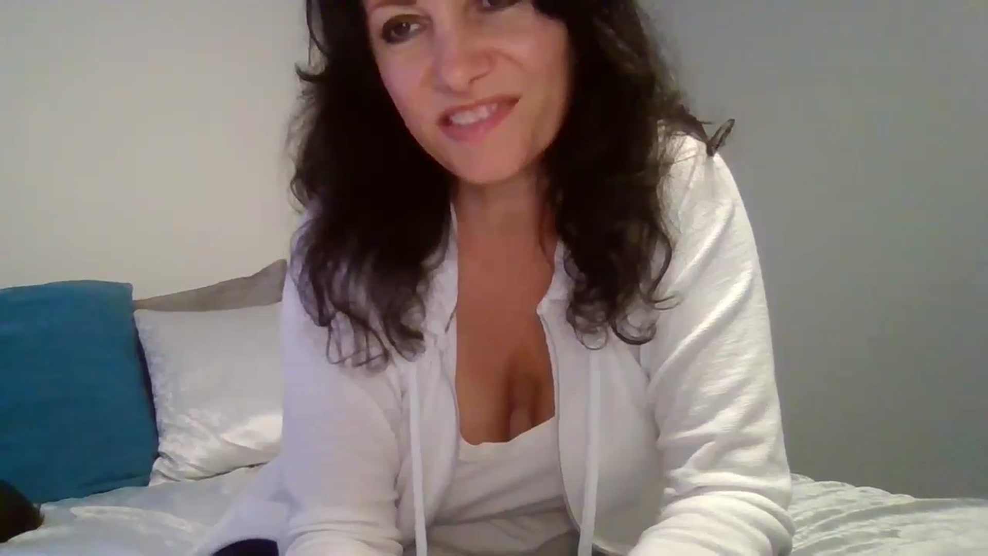 Gallery image thumbnail from LVDOLL's myfreecams stream on, 09/02/2024, 04:46 image 7 of 20