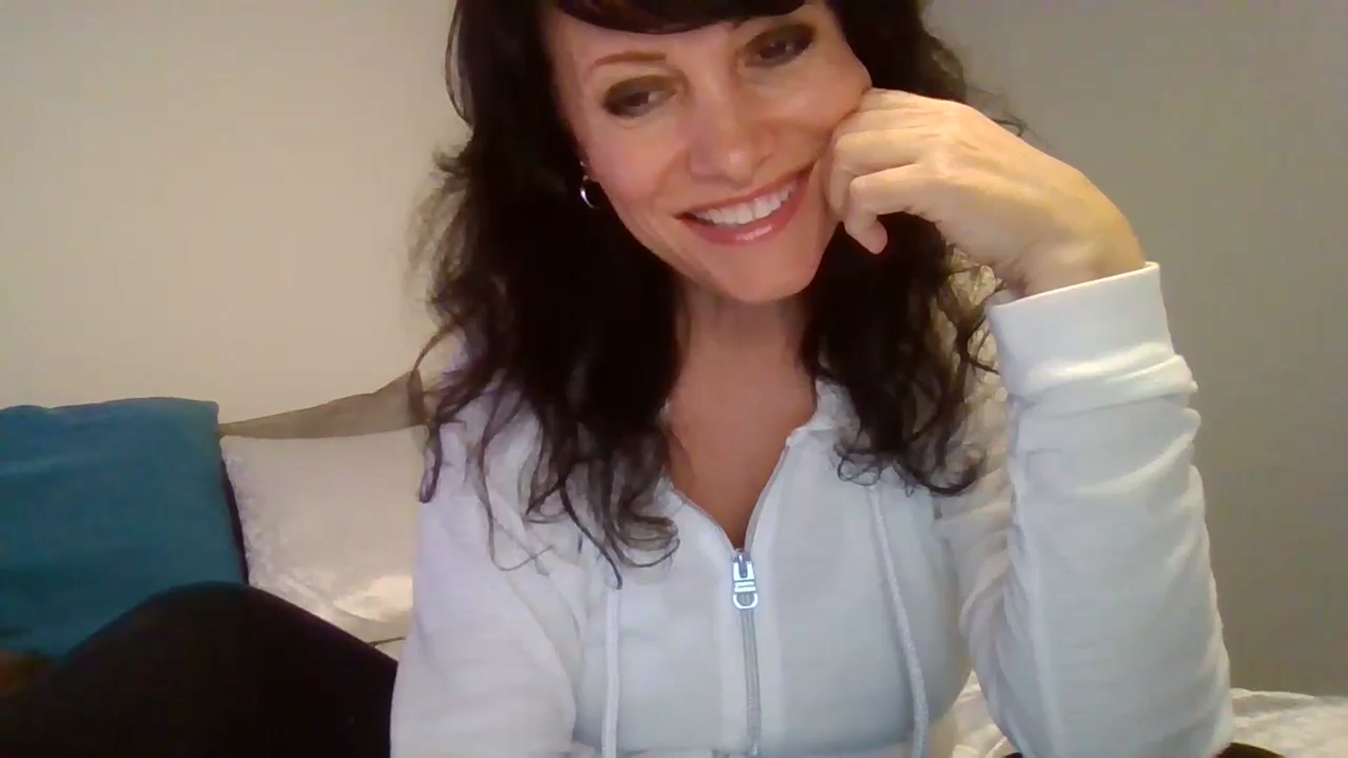 Gallery image thumbnail from LVDOLL's myfreecams stream on, 09/02/2024, 04:46 image 13 of 20