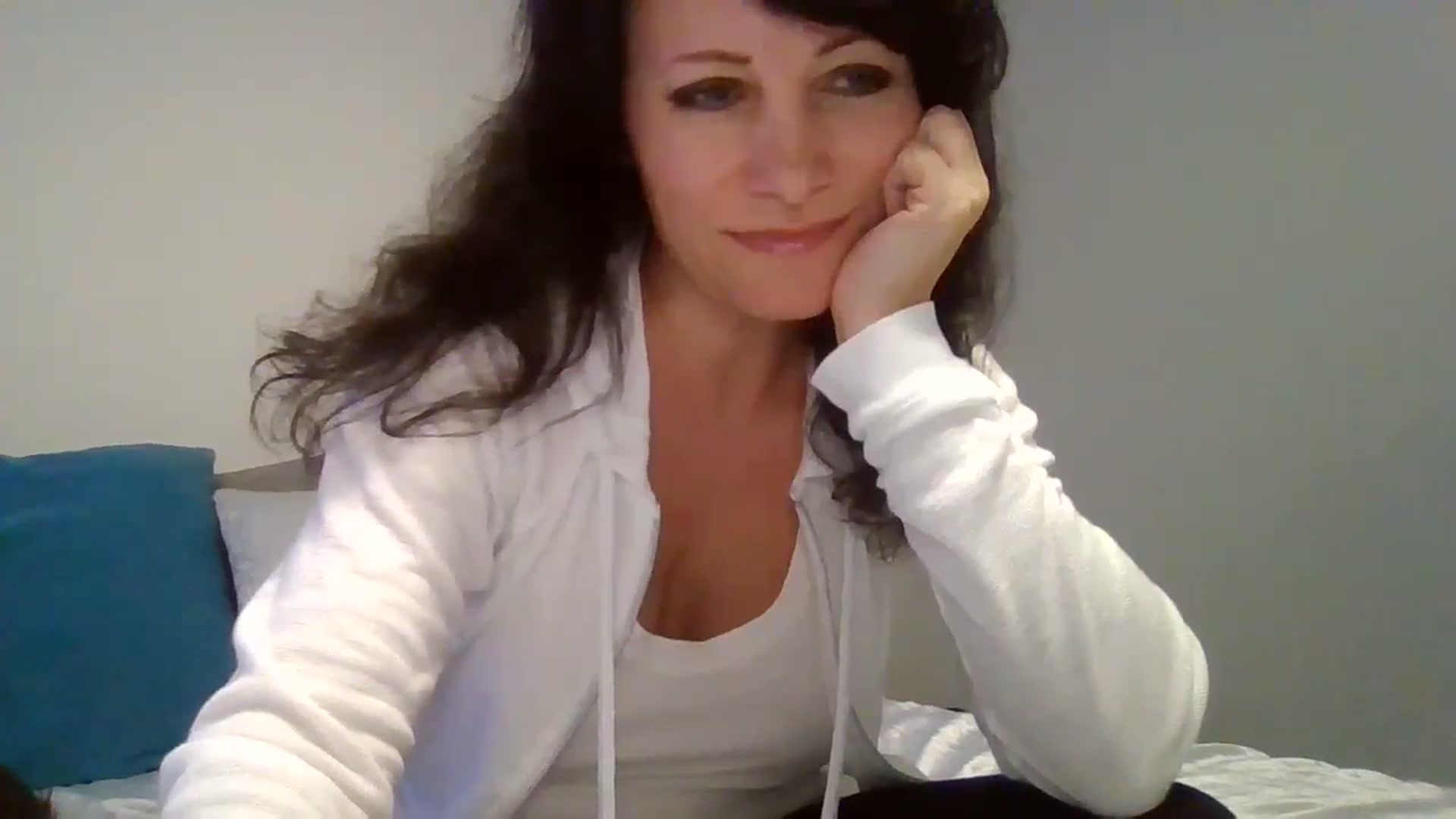 Gallery image thumbnail from LVDOLL's myfreecams stream on, 09/02/2024, 04:46 image 2 of 20