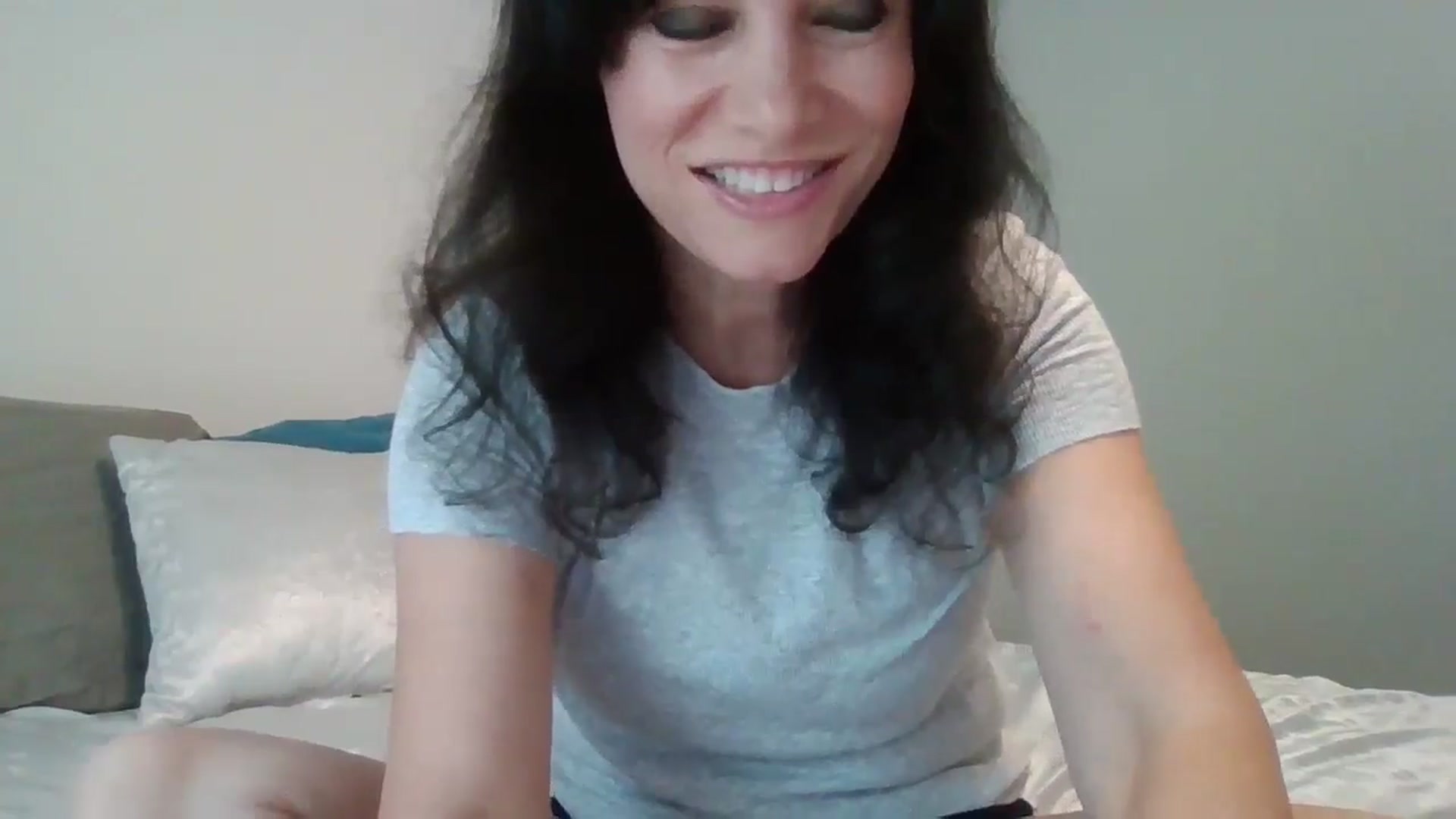 Gallery image thumbnail from LVDOLL's myfreecams stream on, 09/02/2024, 17:39 image 18 of 20