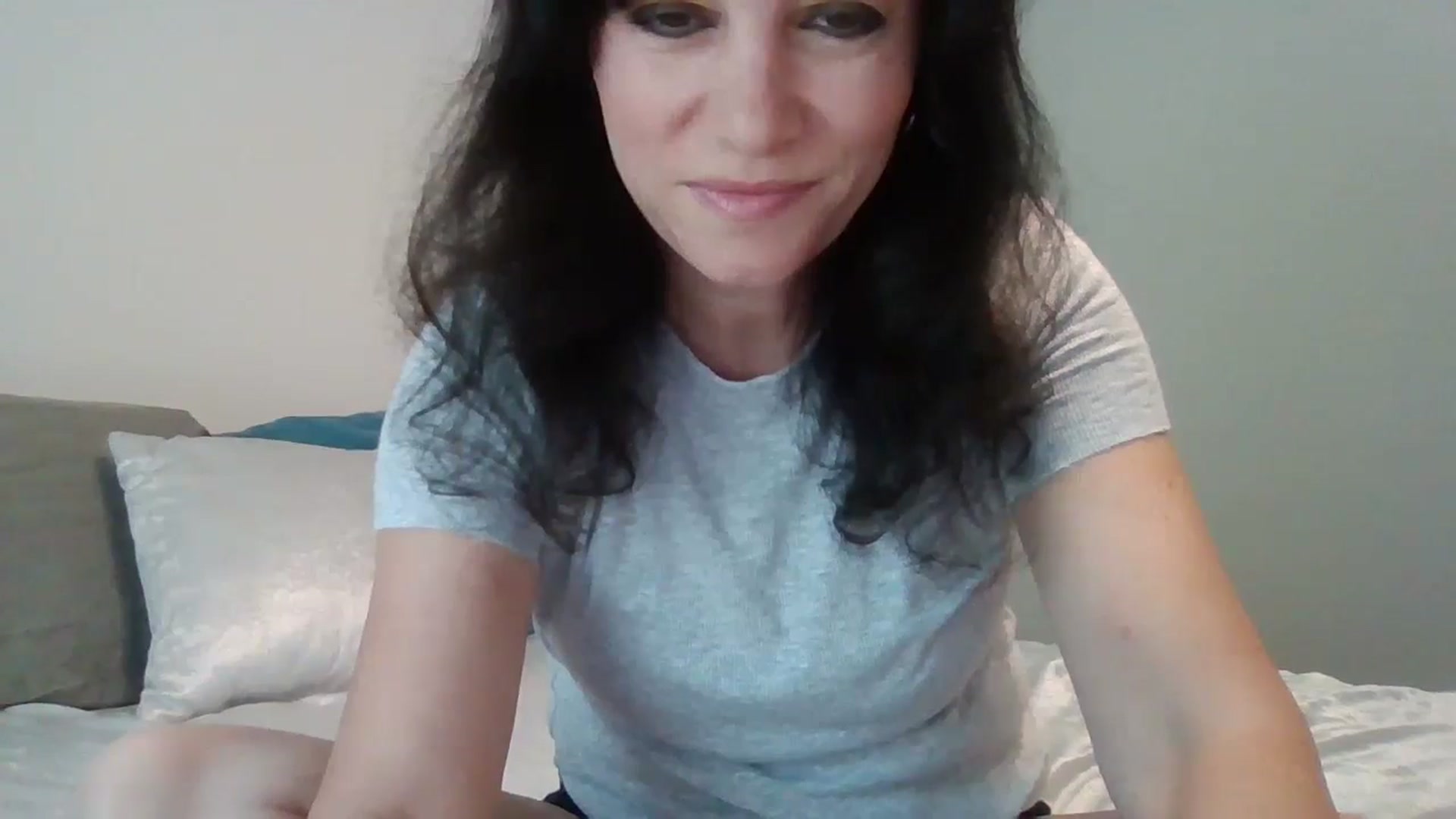 Gallery image thumbnail from LVDOLL's myfreecams stream on, 09/02/2024, 17:39 image 13 of 20