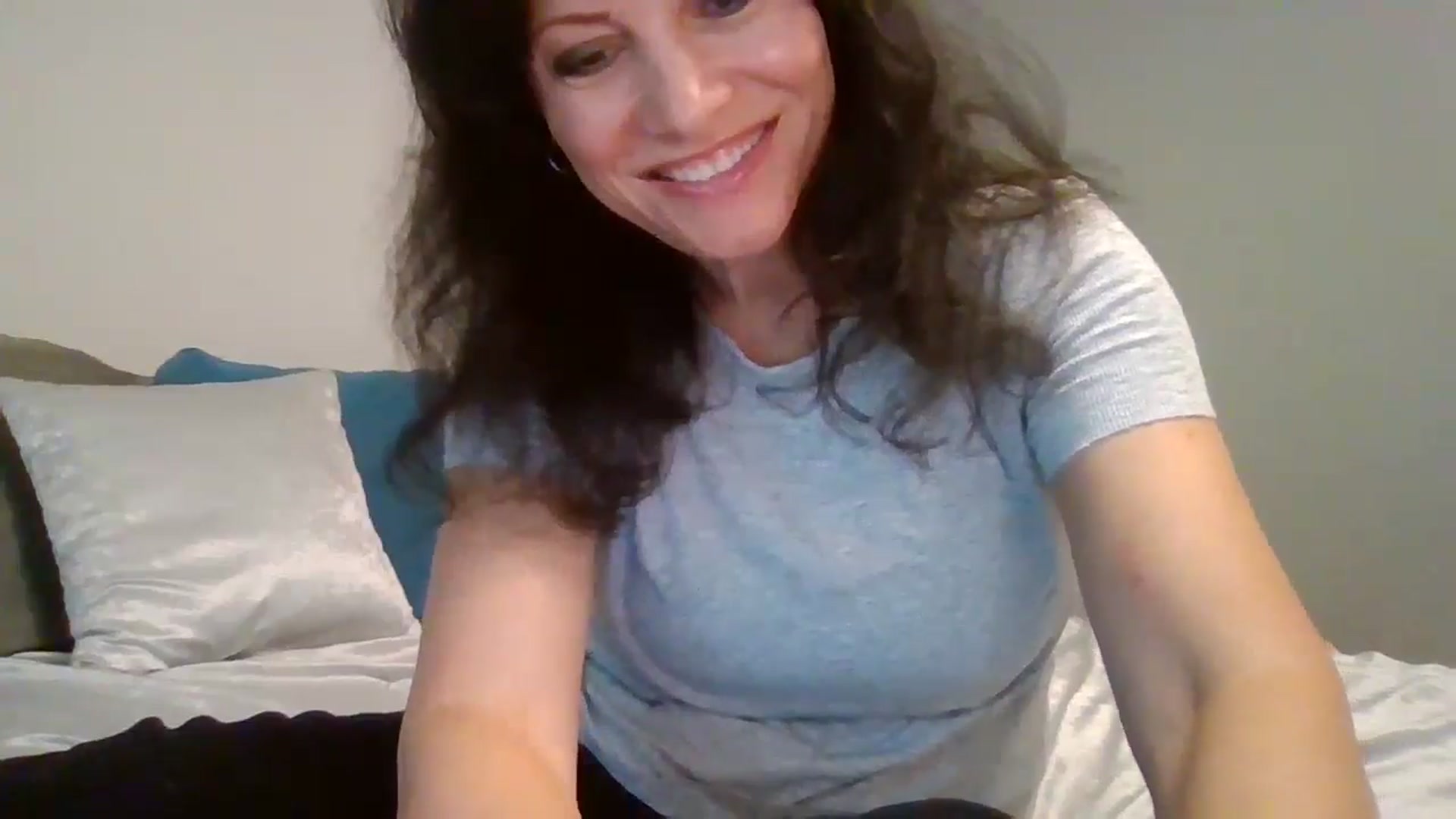 Gallery image thumbnail from LVDOLL's myfreecams stream on, 09/02/2024, 22:19 image 10 of 20