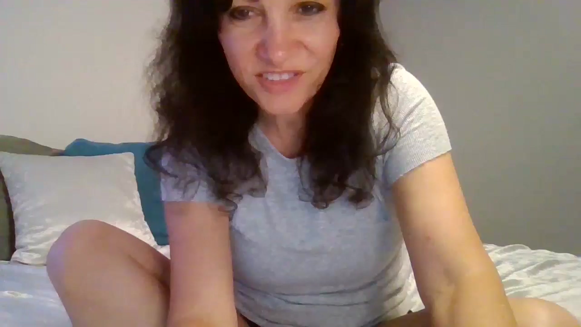 Gallery image thumbnail from LVDOLL's myfreecams stream on, 09/03/2024, 01:48 image 9 of 20