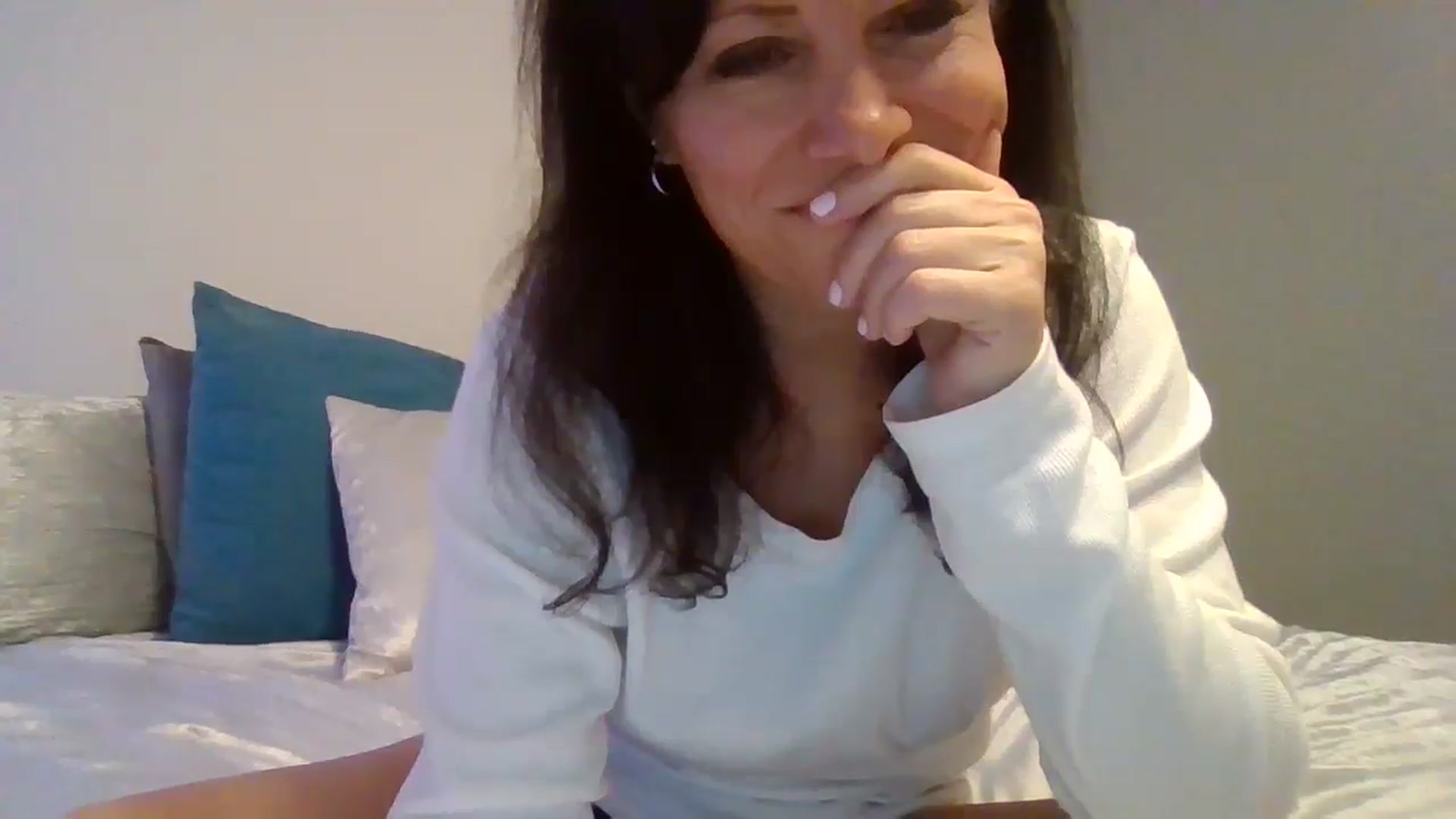 Gallery image thumbnail from LVDOLL's myfreecams stream on, 09/04/2024, 04:24 image 10 of 20