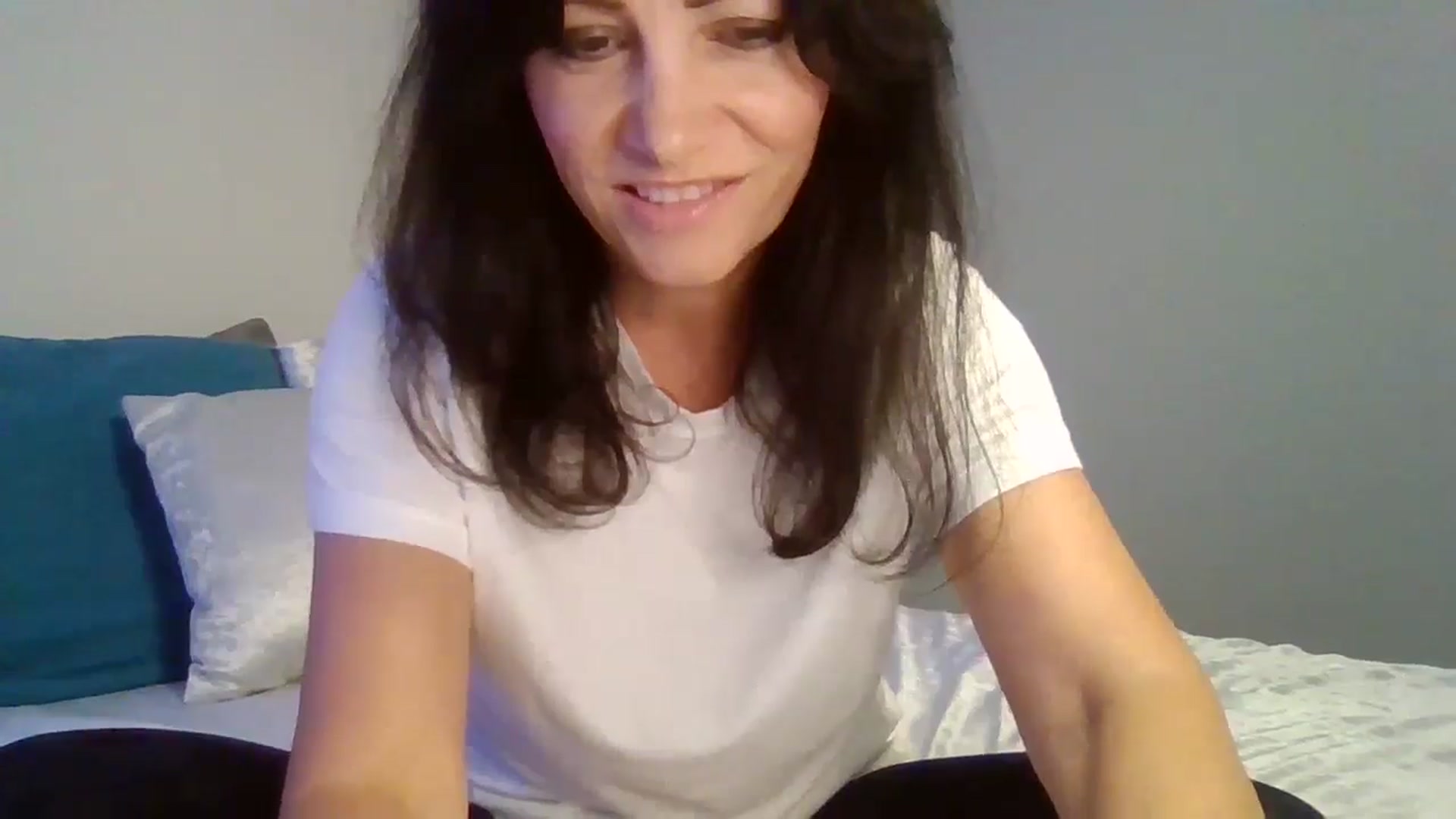 Gallery image thumbnail from LVDOLL's myfreecams stream on, 09/04/2024, 23:30 image 14 of 20