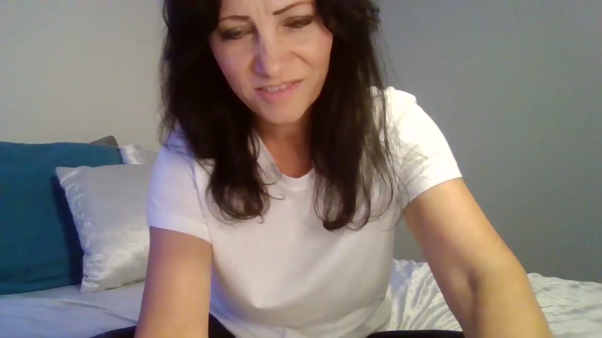 Gallery image thumbnail from LVDOLL's myfreecams stream on, 09/04/2024, 23:30 image 12 of 20