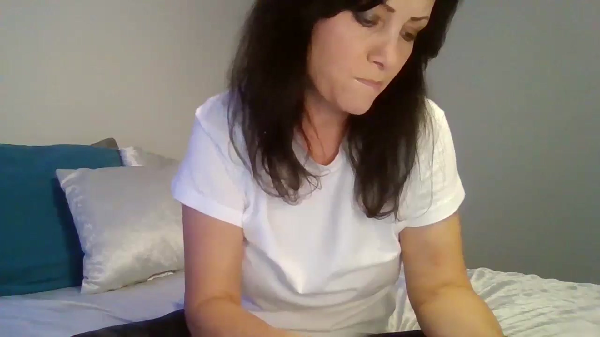 Gallery image thumbnail from LVDOLL's myfreecams stream on, 09/04/2024, 23:30 image 10 of 20