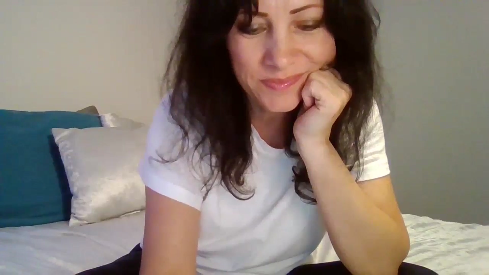 Gallery image thumbnail from LVDOLL's myfreecams stream on, 09/05/2024, 02:07 image 12 of 20