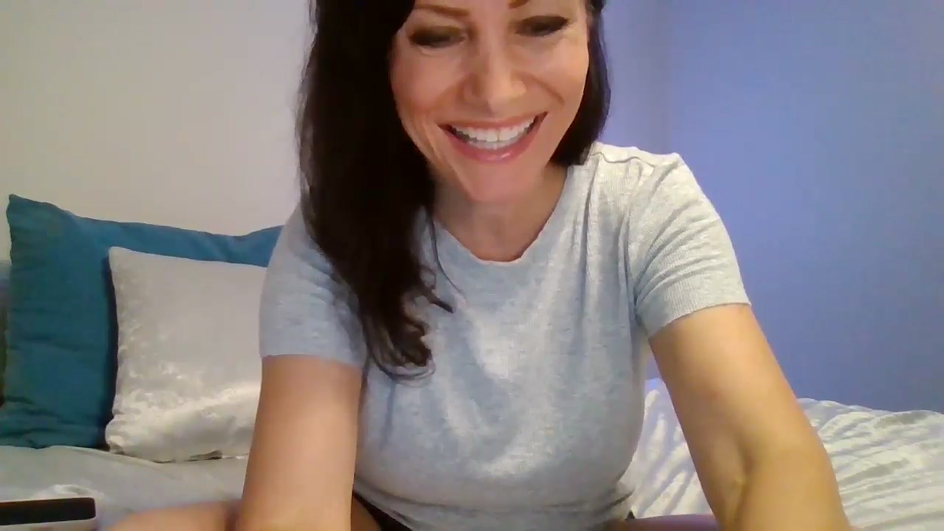 Gallery image thumbnail from LVDOLL's myfreecams stream on, 09/06/2024, 03:45 image 17 of 20