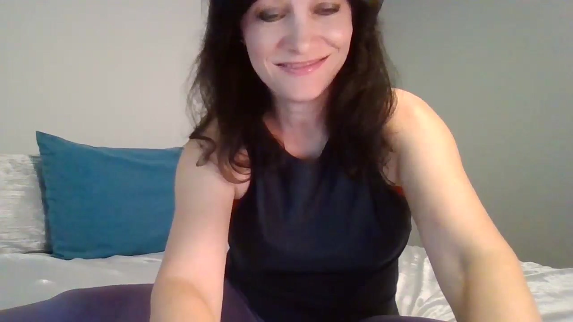 Gallery image thumbnail from LVDOLL's myfreecams stream on, 09/08/2024, 21:08 image 17 of 20